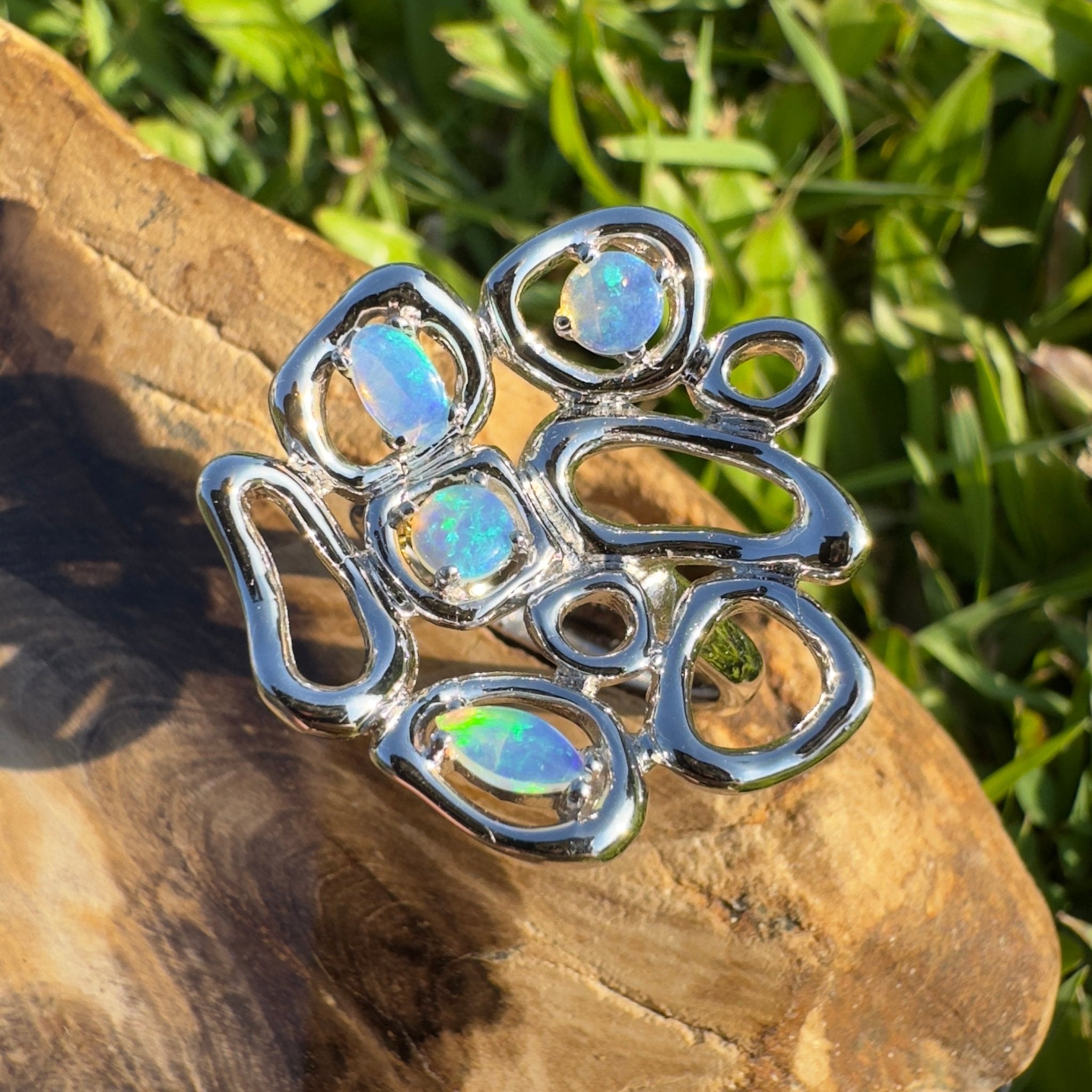 Aldinga Tide Light – 0.8ct Lightning Ridge Opal 925 Silver Ring