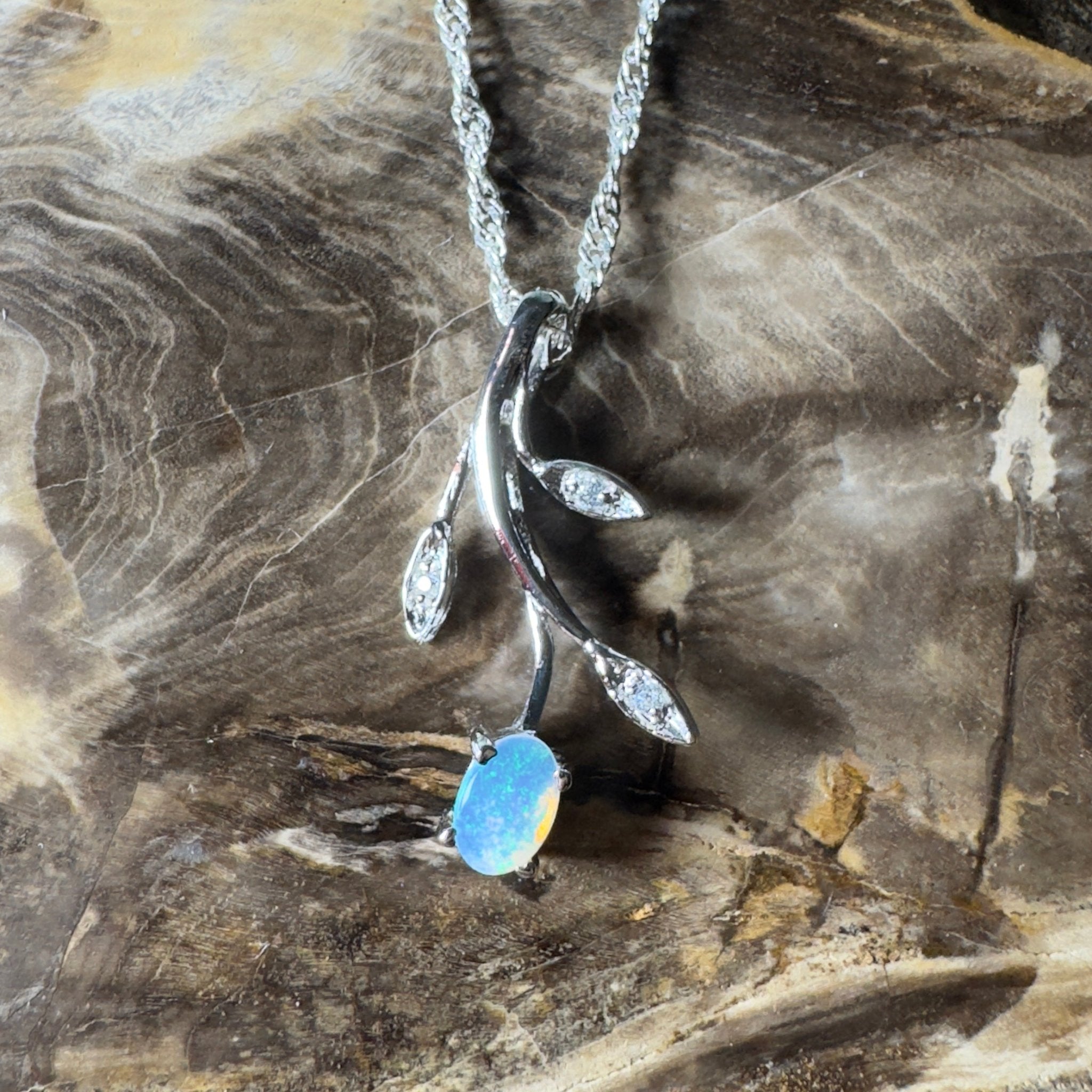 Arafura Flow ~ 0.4ct Lightning Ridge Opal 925 Silver Pendant