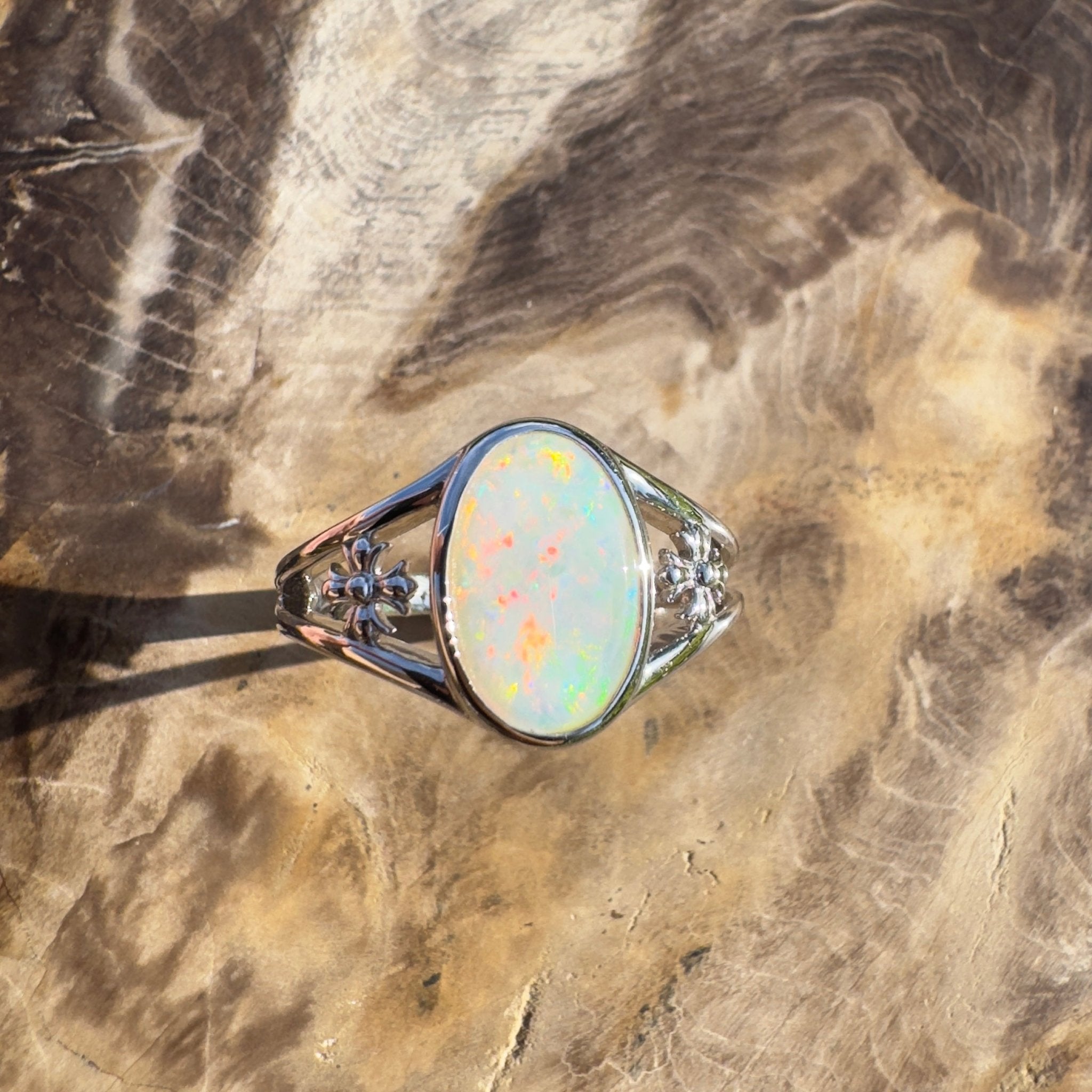 Arckaringa Gleam ~ 1.4ct Solid Coober Pedy Opal 925 Sterling Silver Ring