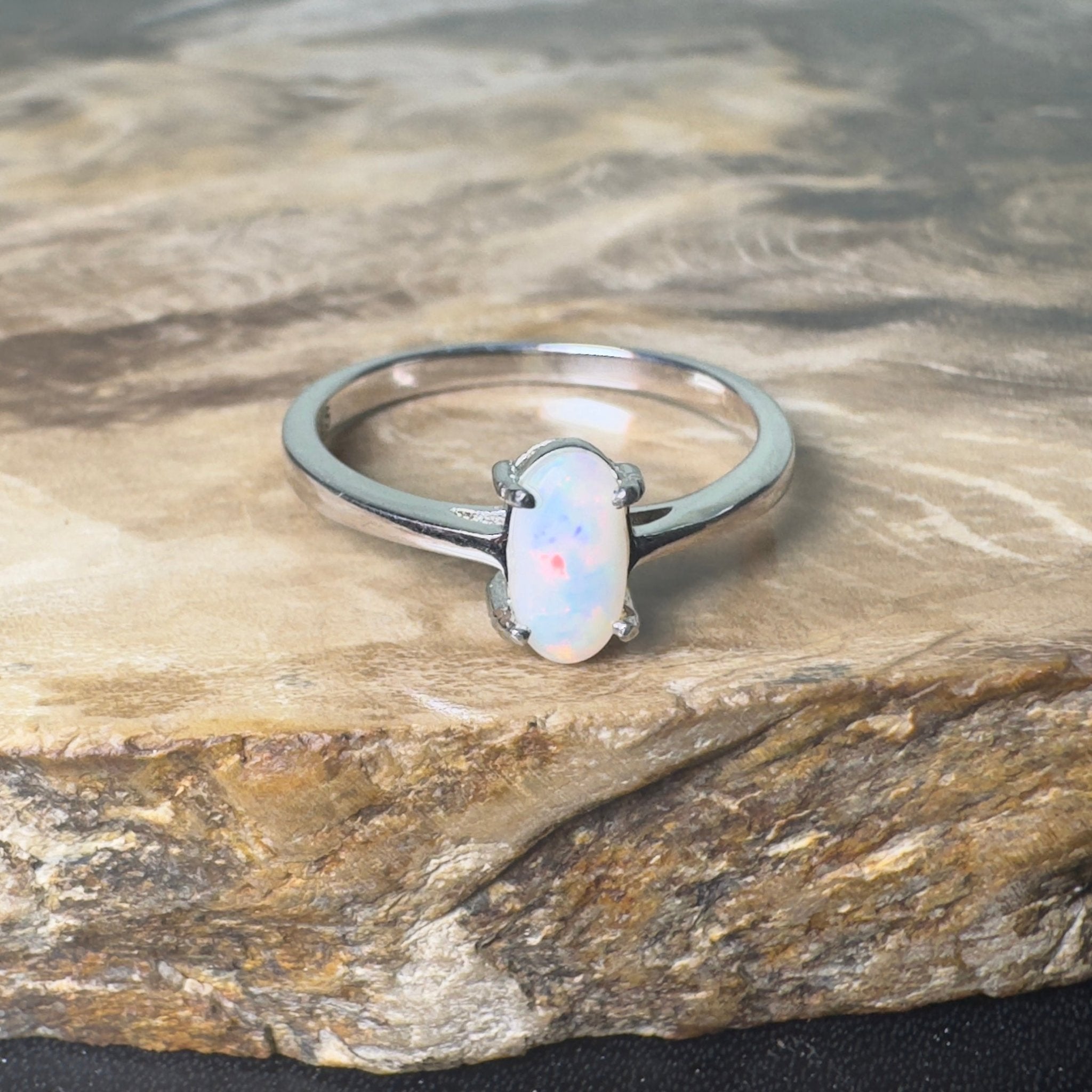 Arid Ridge Promise – 0.4ct Mintabie Opal Ring