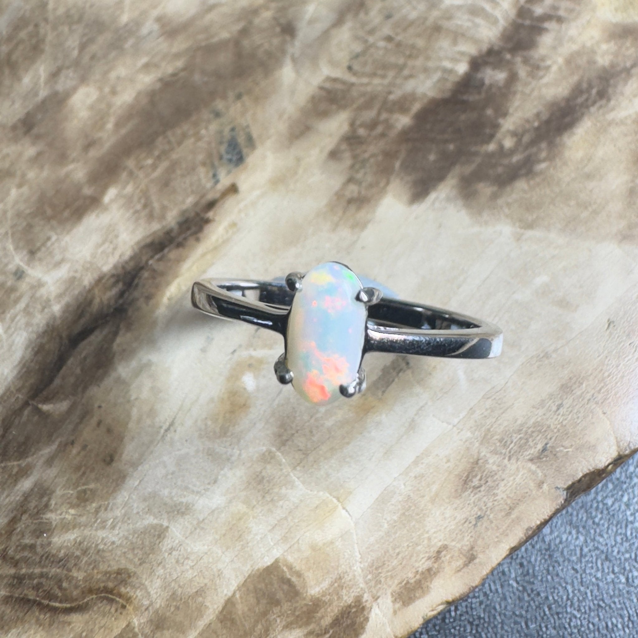 Arid Ridge Promise – 0.4ct Mintabie Opal Ring