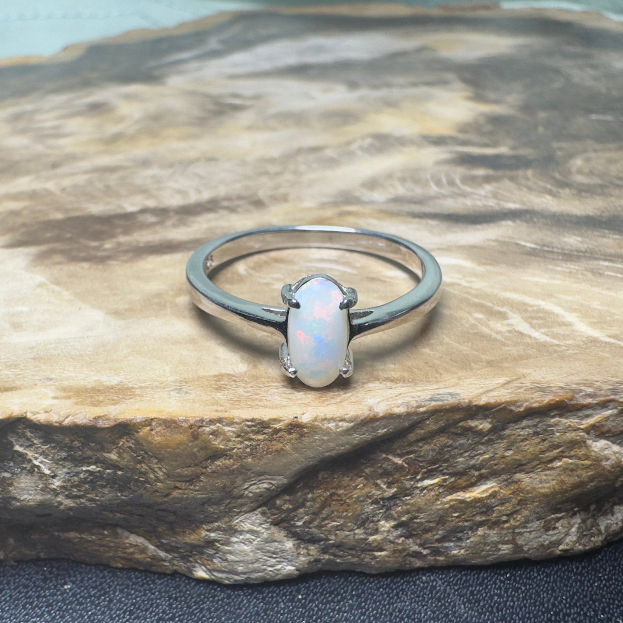 Arid Ridge Promise – 0.4ct Mintabie Opal Ring