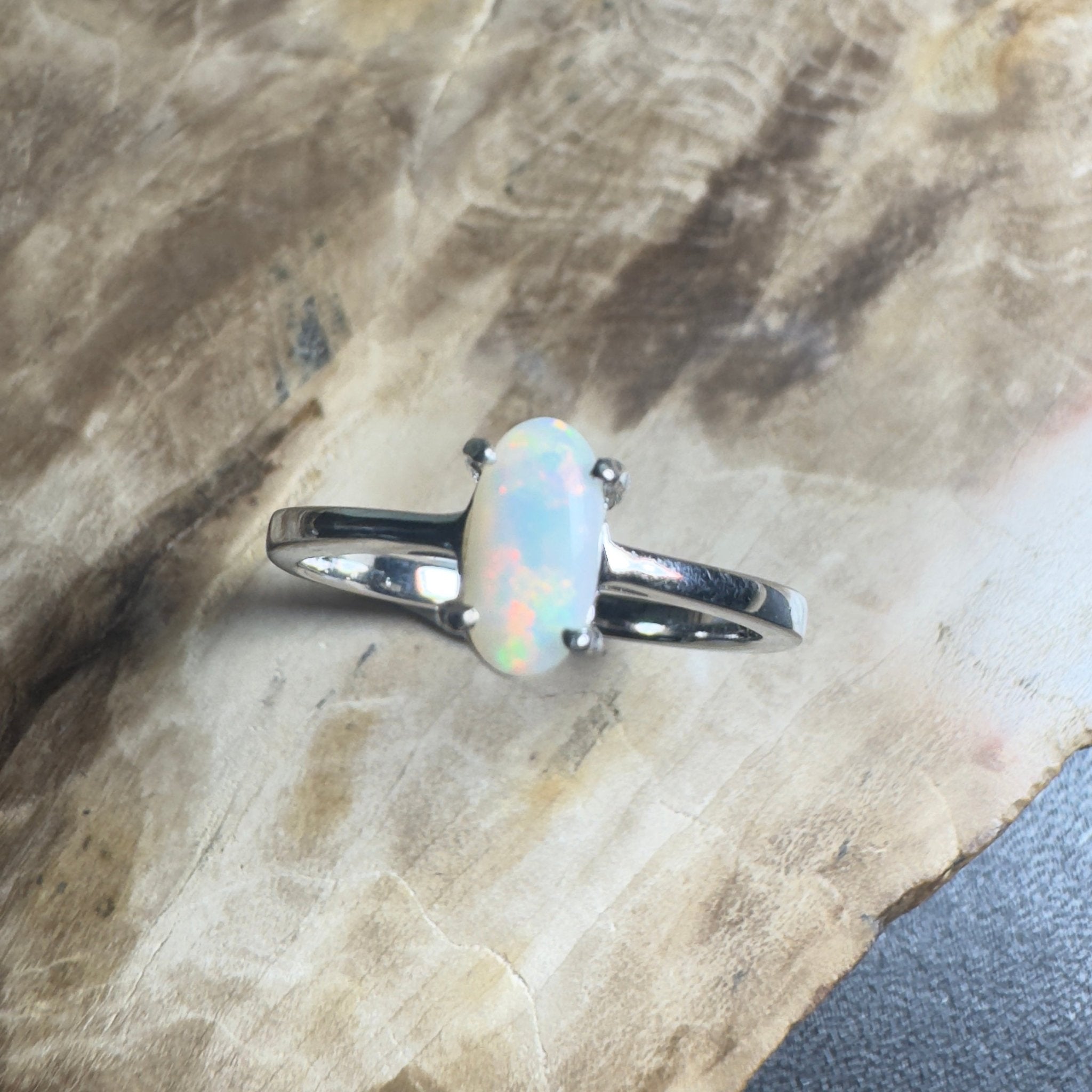 Arid Ridge Promise – 0.4ct Mintabie Opal Ring