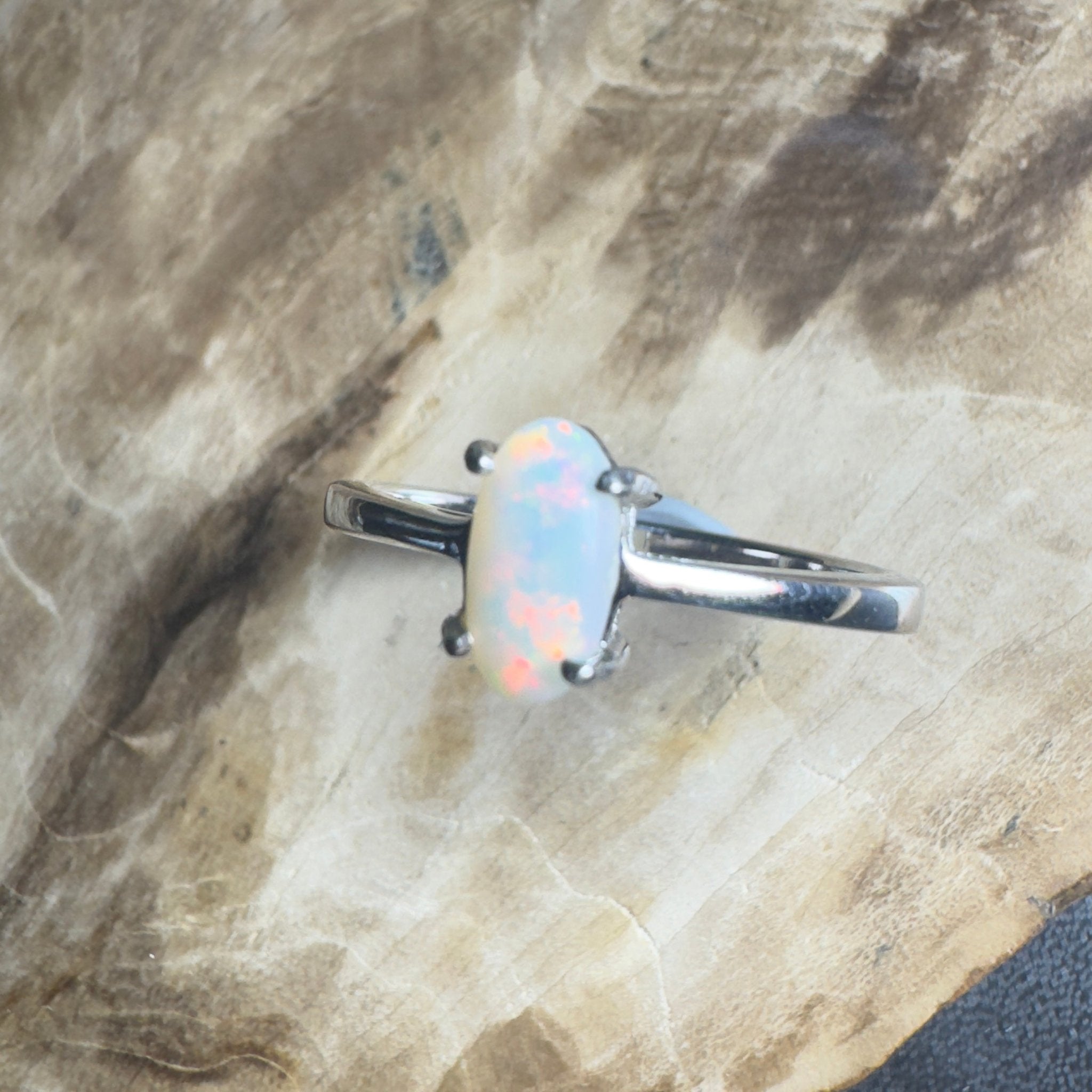 Arid Ridge Promise – 0.4ct Mintabie Opal Ring