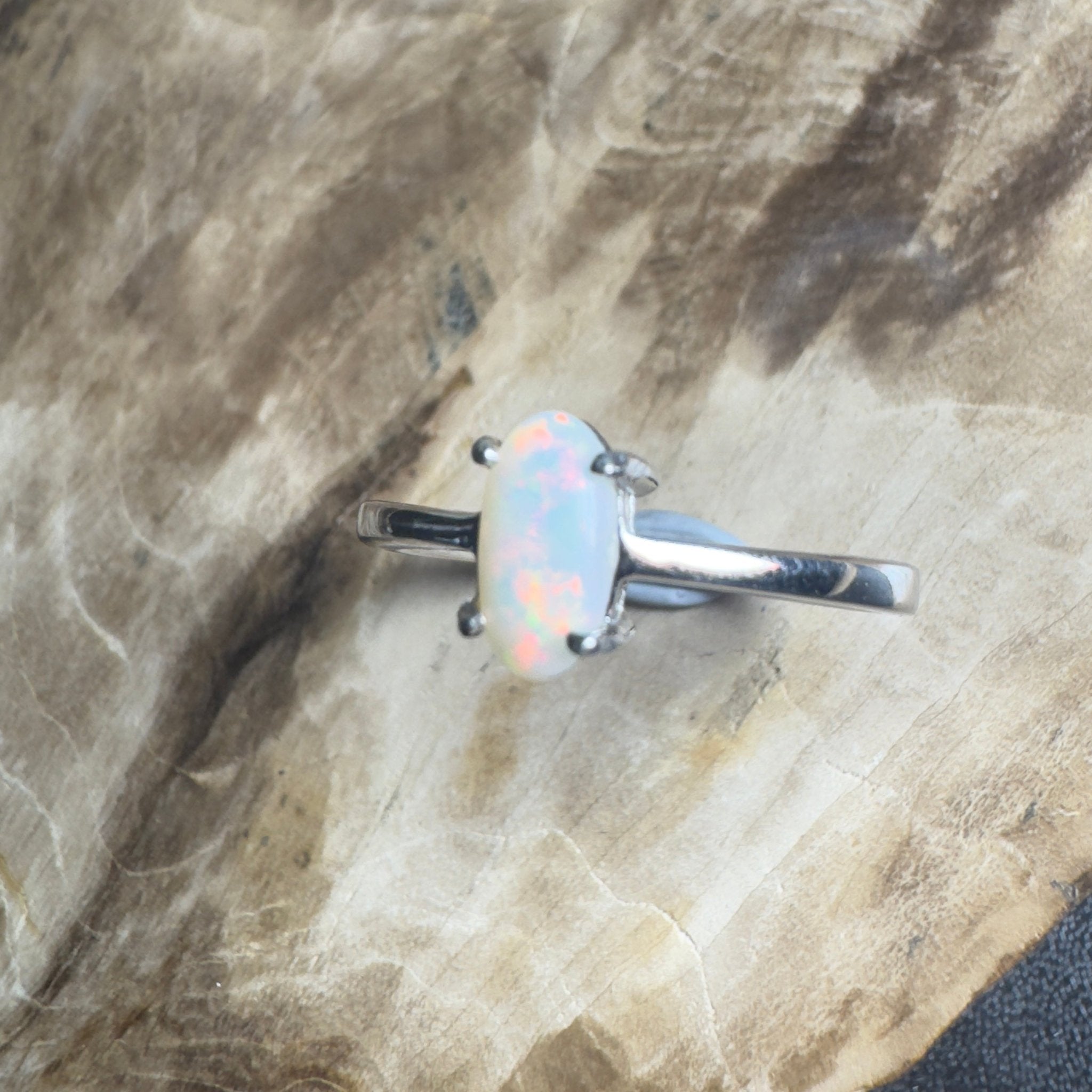 Arid Ridge Promise – 0.4ct Mintabie Opal Ring