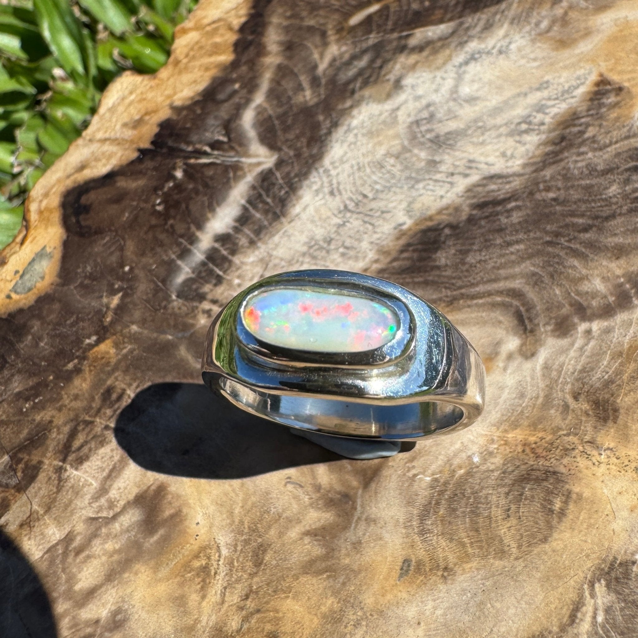 Aurora Dawn – 0.75ct Solid Mintabie Opal 925 Sterling Silver Ring