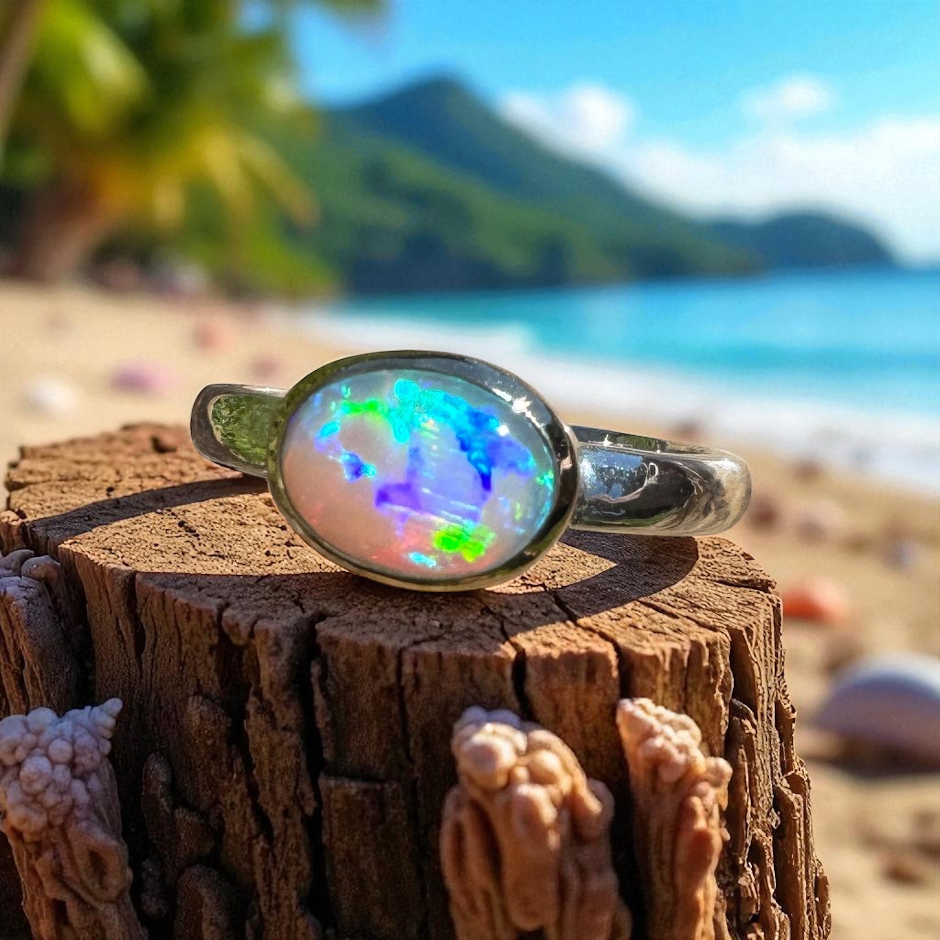 Aurora Gleam - 2.1ct Solid Lightning Ridge Opal Two - Tone 10k Gold & 925 Sterling Silver Ring.
