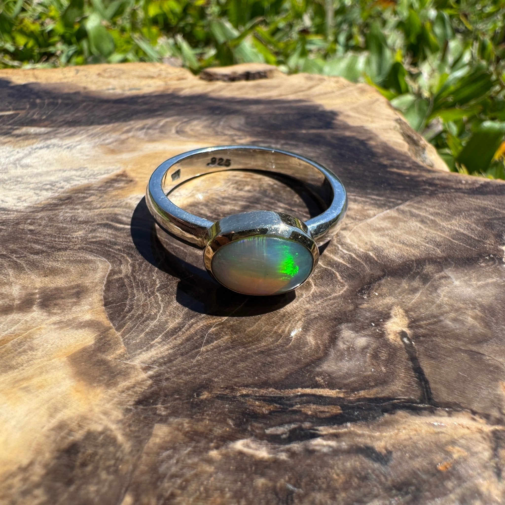 Aurora Gleam - 2.1ct Solid Lightning Ridge Opal Two - Tone 10k Gold & 925 Sterling Silver Ring.