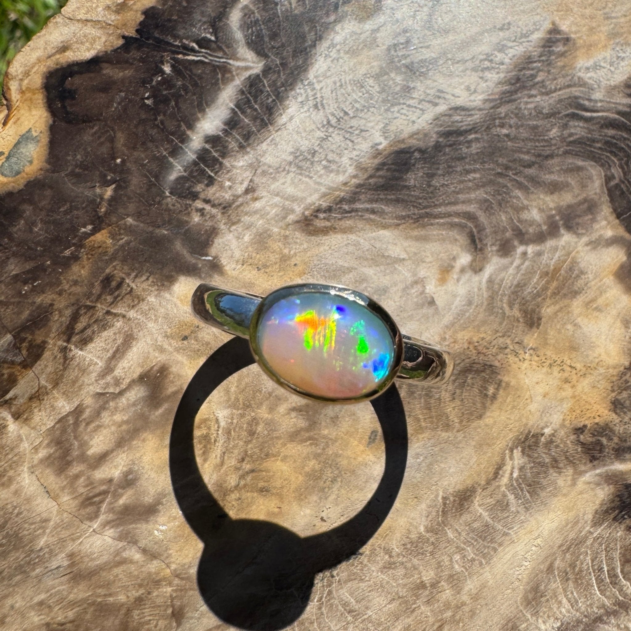 Aurora Gleam - 2.1ct Solid Lightning Ridge Opal Two - Tone 10k Gold & 925 Sterling Silver Ring.