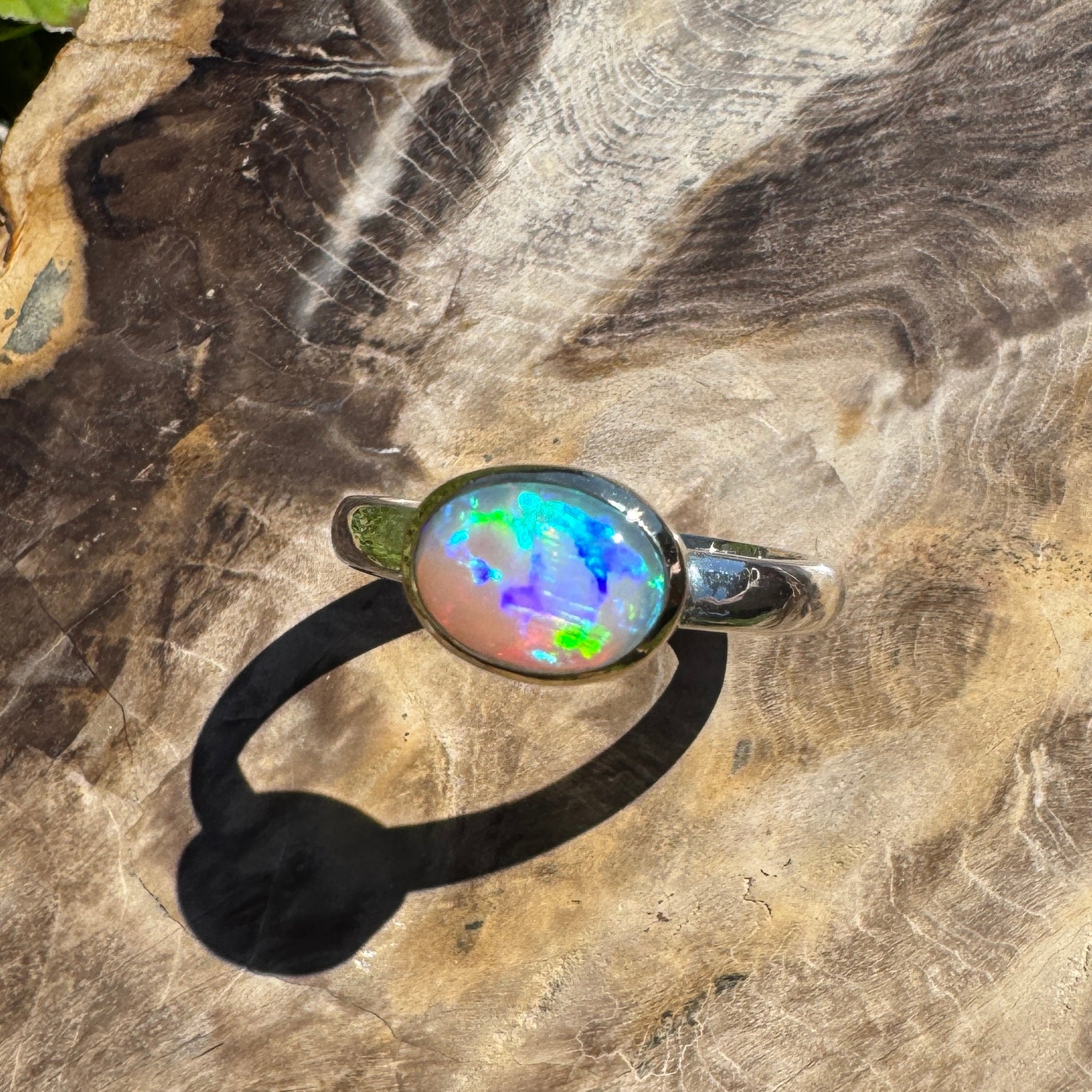 Aurora Gleam - 2.1ct Solid Lightning Ridge Opal Two - Tone 10k Gold & 925 Sterling Silver Ring.