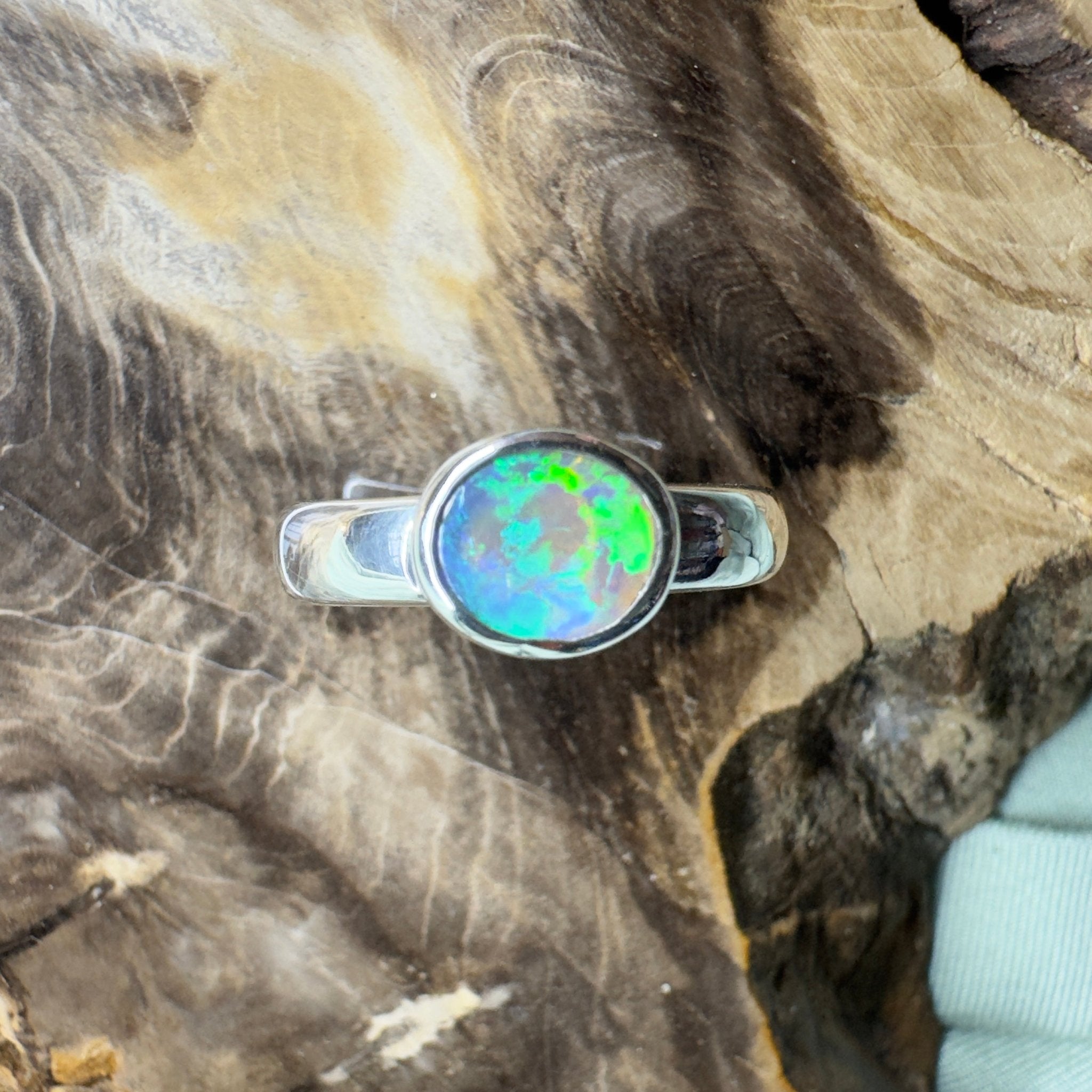 Barrington Tide – 0.6ct Solid Lightning Ridge Semi BlackOpal 925 Sterling Silver Ring