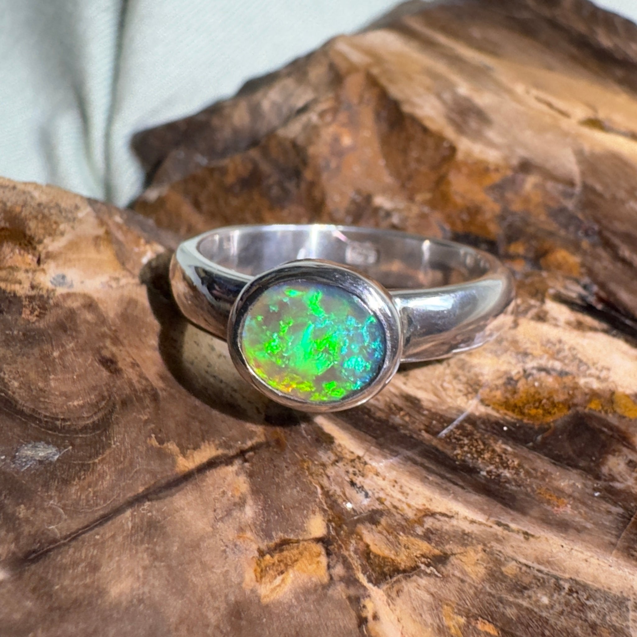 Barrington Tide – 0.6ct Solid Lightning Ridge Semi BlackOpal 925 Sterling Silver Ring