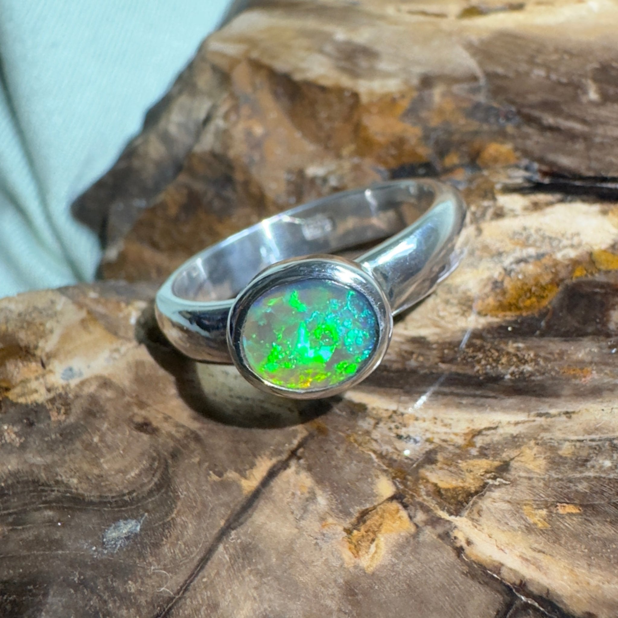 Barrington Tide – 0.6ct Solid Lightning Ridge Semi BlackOpal 925 Sterling Silver Ring