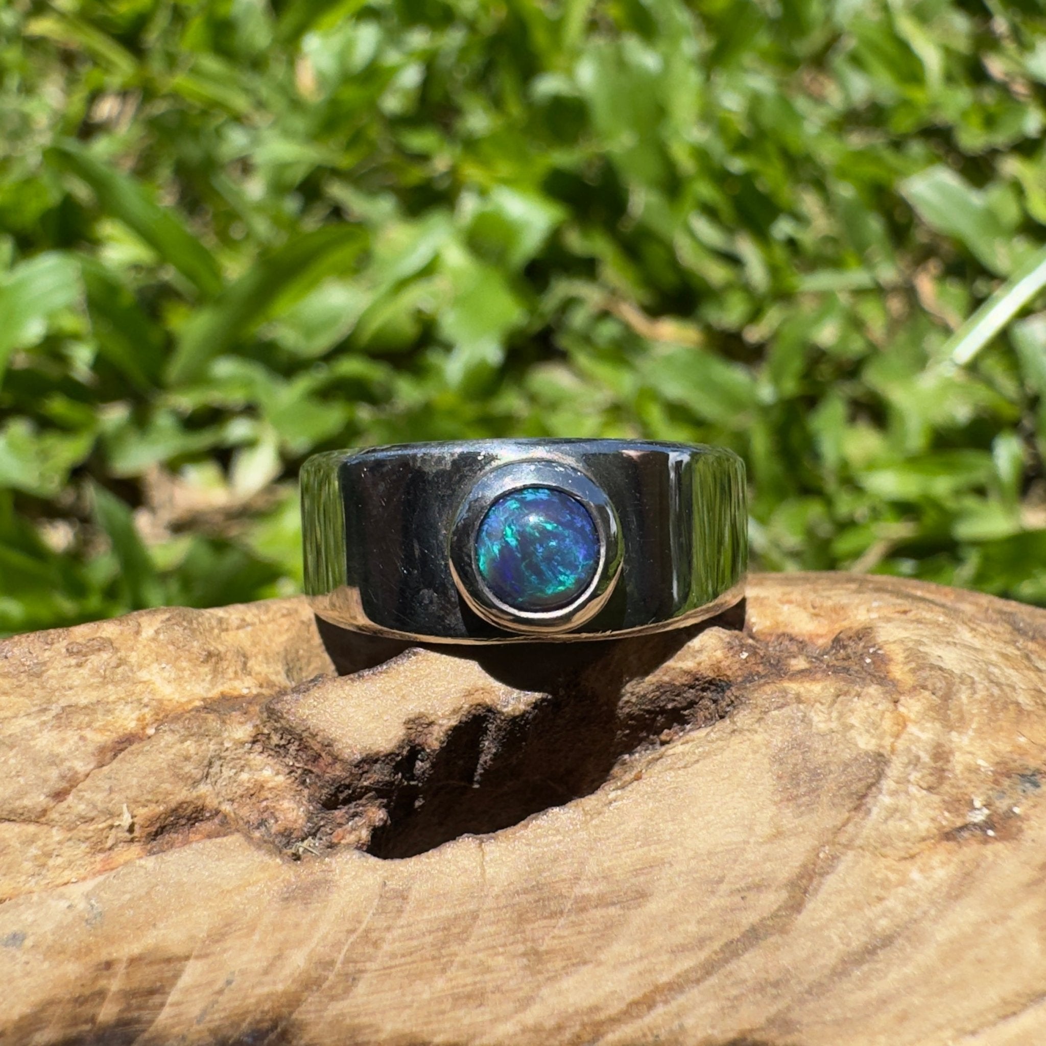 Bass Straight Midnight – Solid Lightning Ridge Opal 925 Sterling Silver Ring