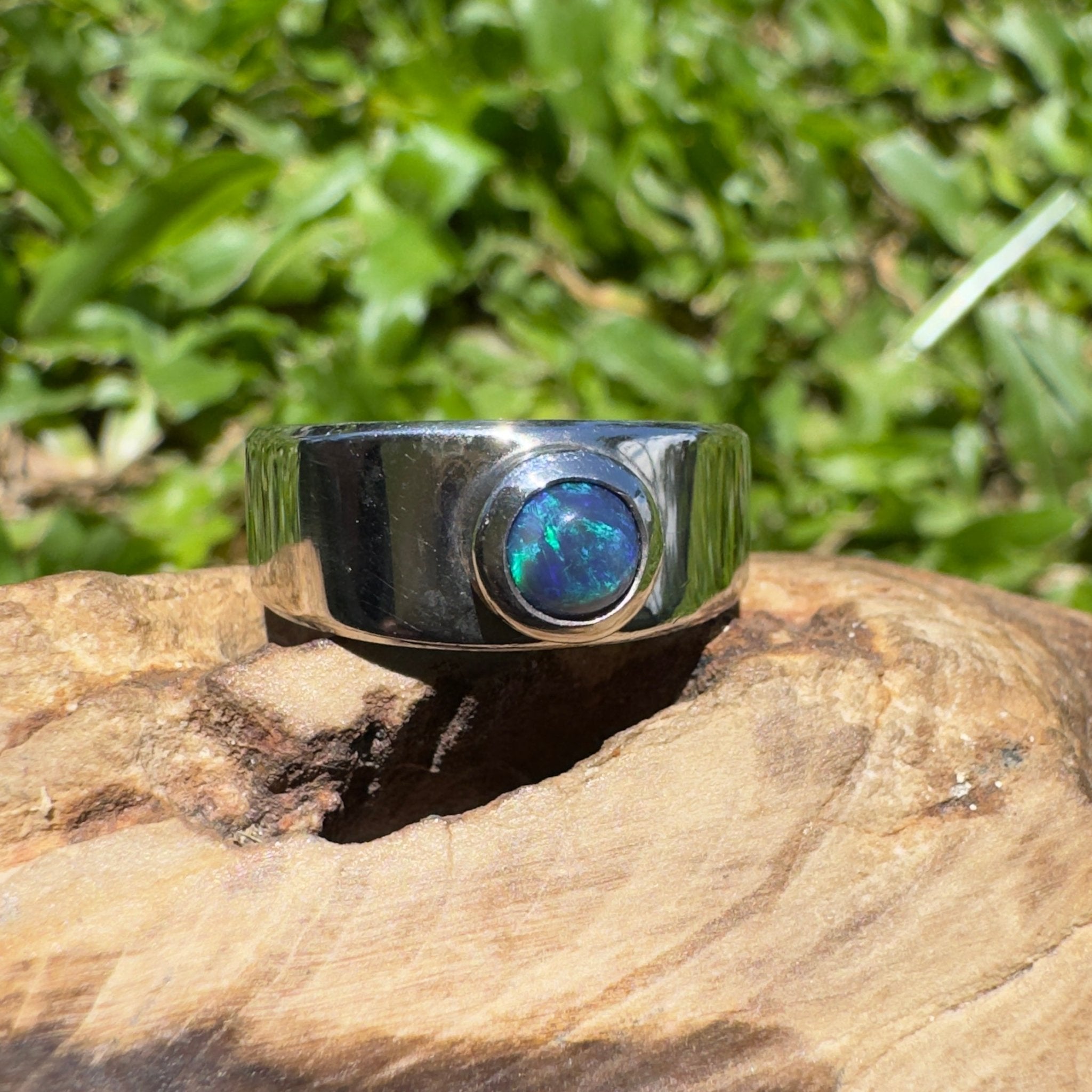 Bass Straight Midnight – Solid Lightning Ridge Opal 925 Sterling Silver Ring