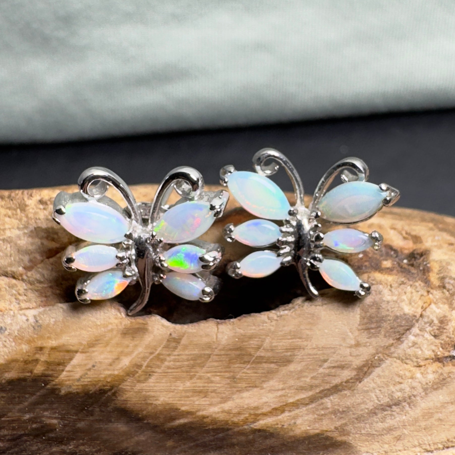 Breakaway Lightfall - 2.4ct Coober Pedy Opal 925 Silver Earrings