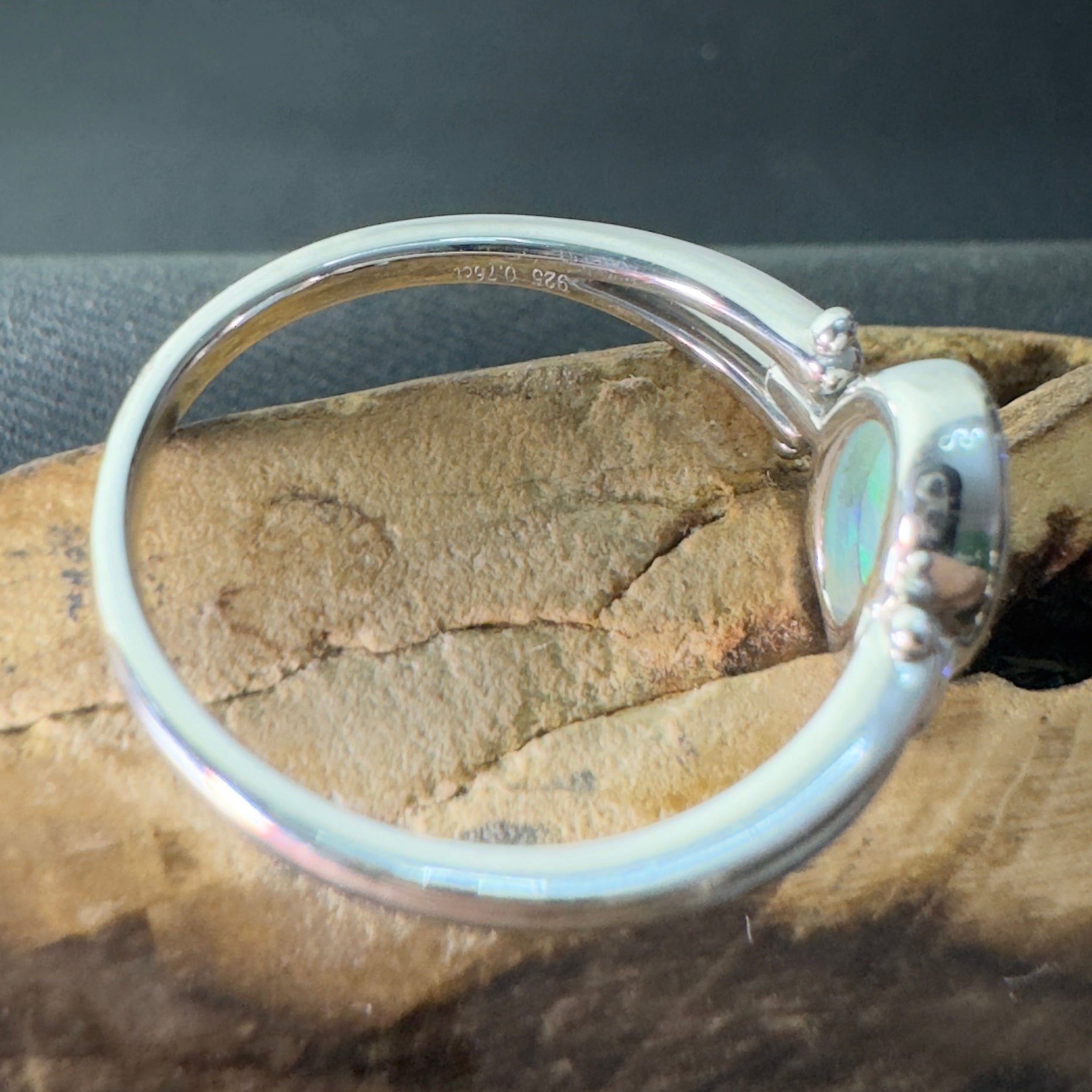 Breakaways Mirage ~ 0.76ct Solid Coober Pedy Opal 925 Silver Ring