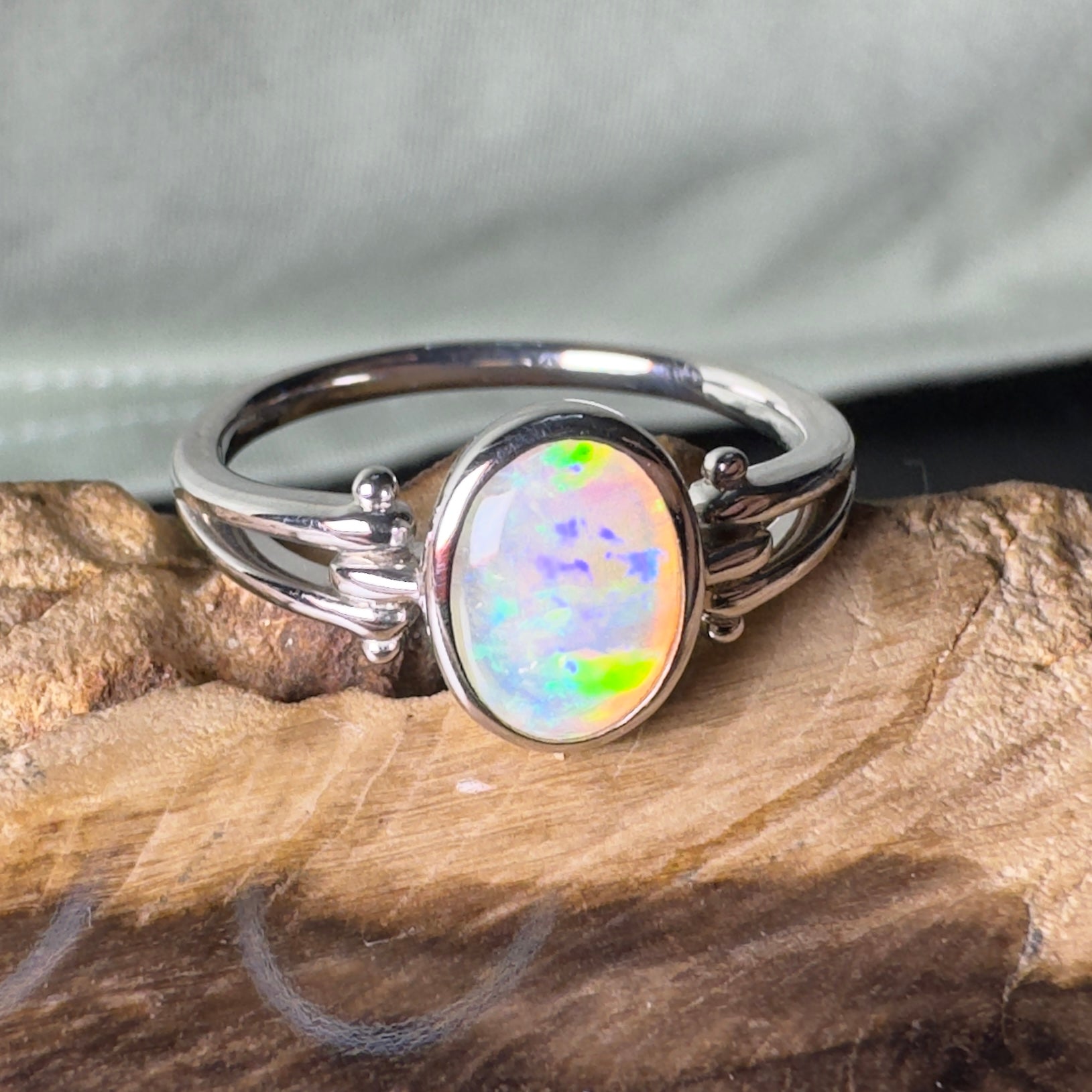 Breakaways Mirage ~ 0.76ct Solid Coober Pedy Opal 925 Silver Ring