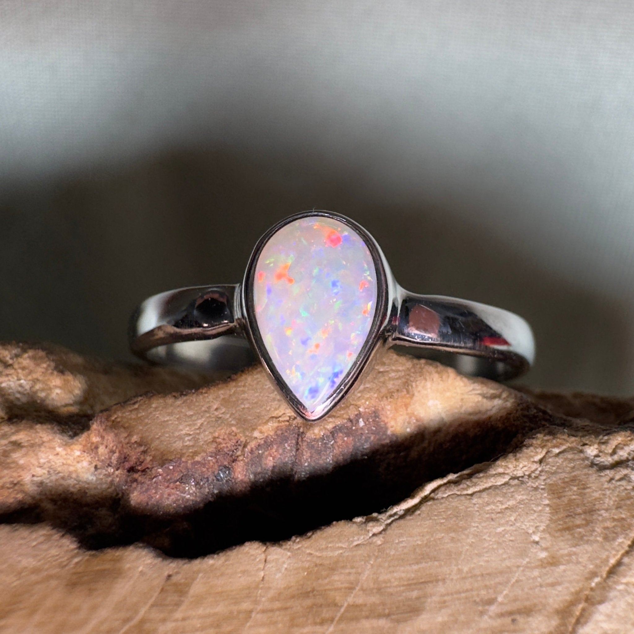 Cape Byron Kaleidoscope – 0.9ct Solid Lightning Ridge Opal 925 Sterling Silver Ring