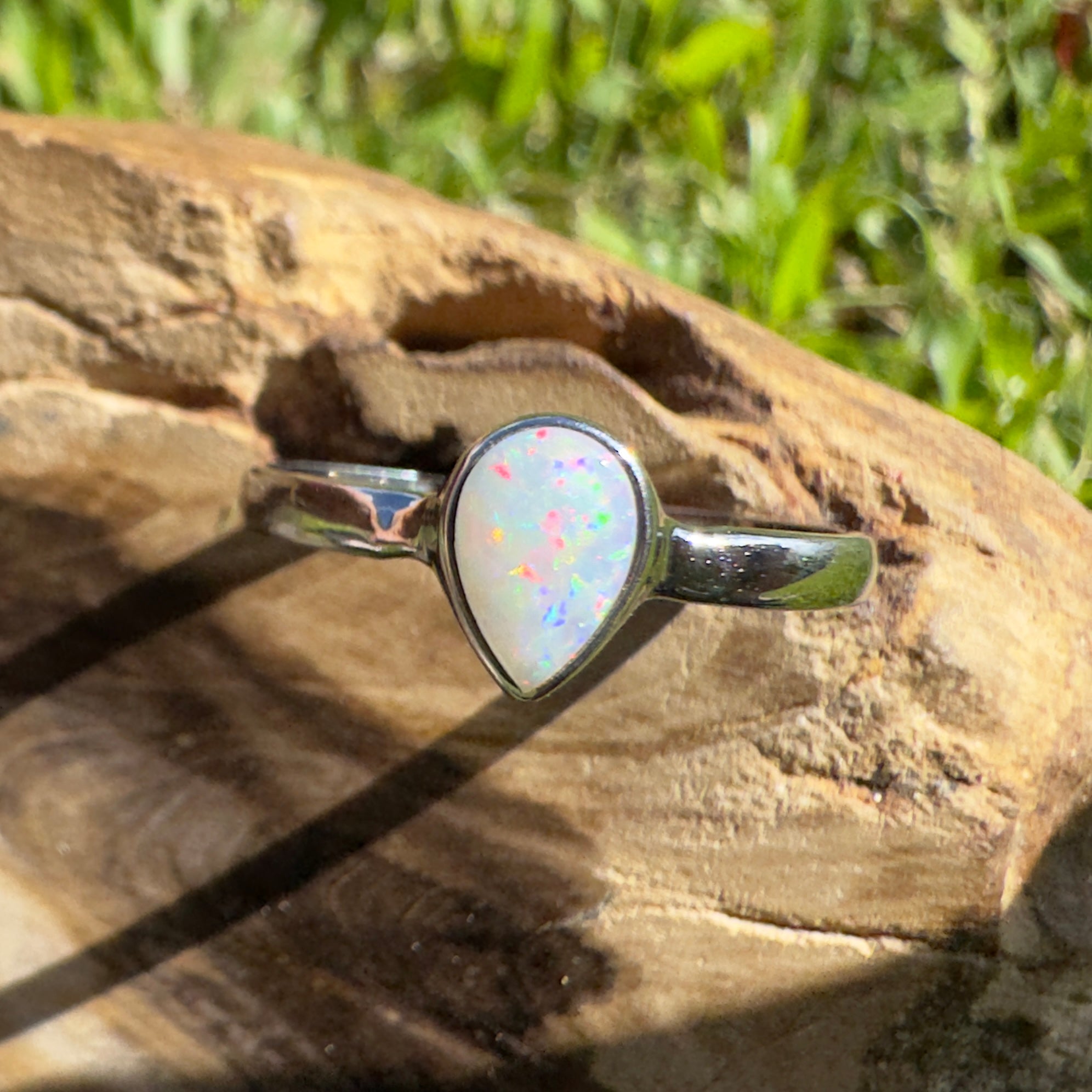 Cape Byron Kaleidoscope – 0.9ct Solid Lightning Ridge Opal 925 Sterling Silver Ring