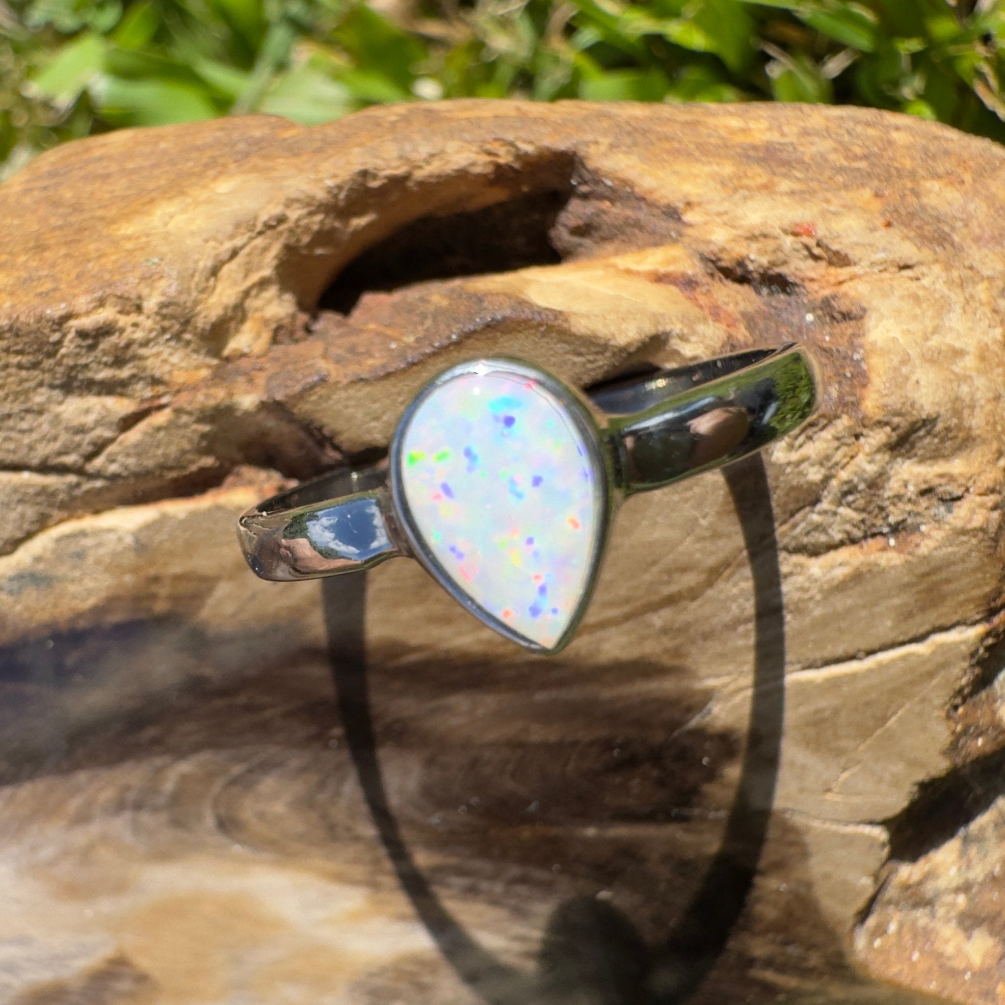 Cape Byron Kaleidoscope – 0.9ct Solid Lightning Ridge Opal 925 Sterling Silver Ring