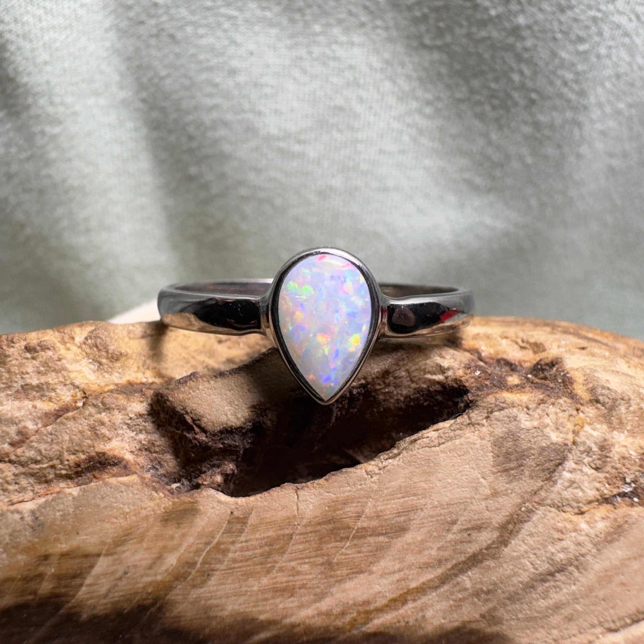 Cape Byron Kaleidoscope – 0.9ct Solid Lightning Ridge Opal 925 Sterling Silver Ring