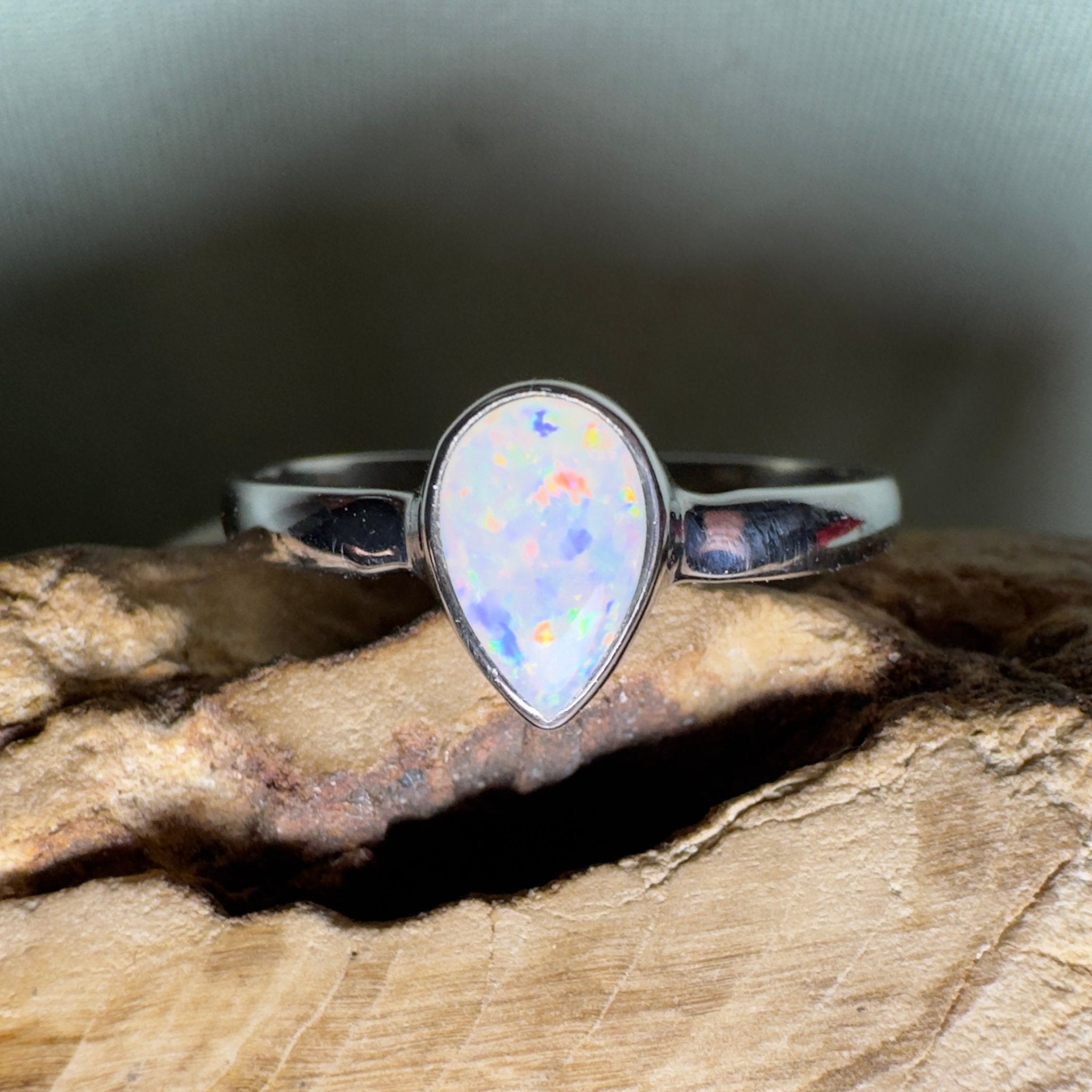 Cape Byron Kaleidoscope – 0.9ct Solid Lightning Ridge Opal 925 Sterling Silver Ring