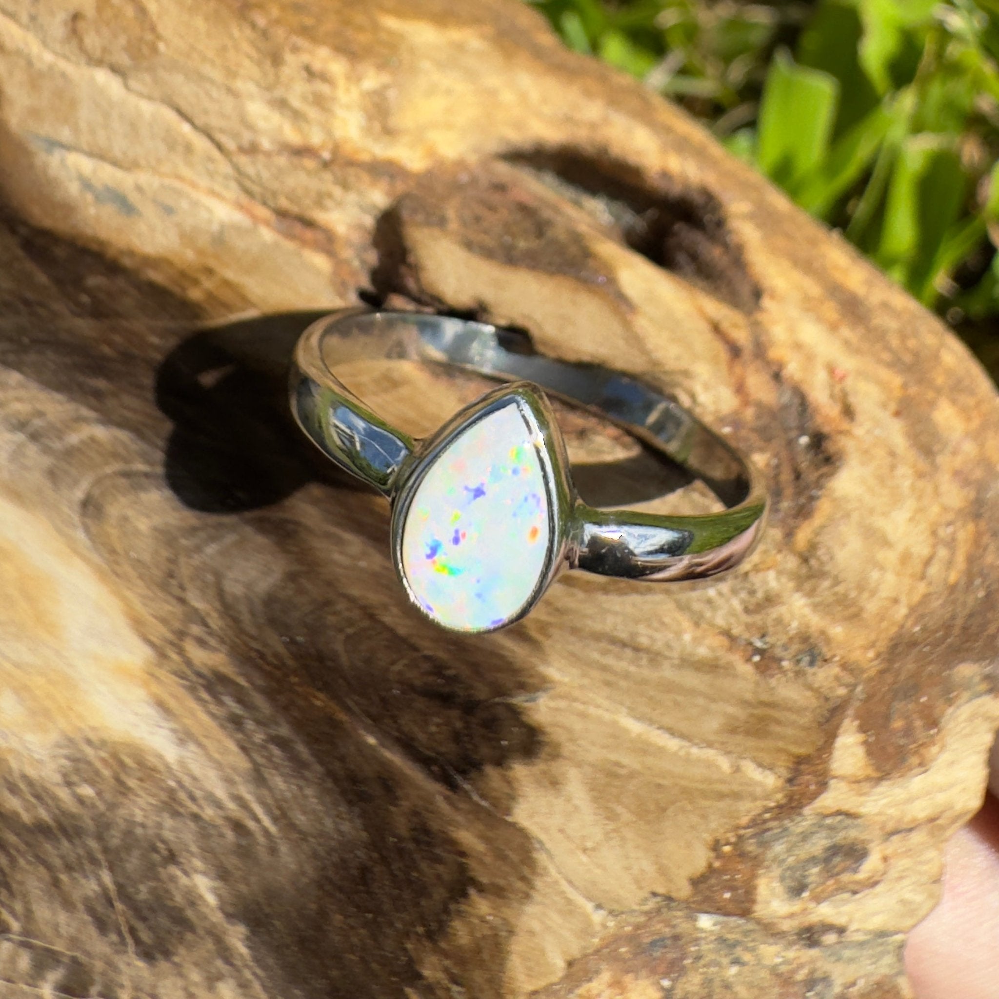 Cape Byron Kaleidoscope – 0.9ct Solid Lightning Ridge Opal 925 Sterling Silver Ring