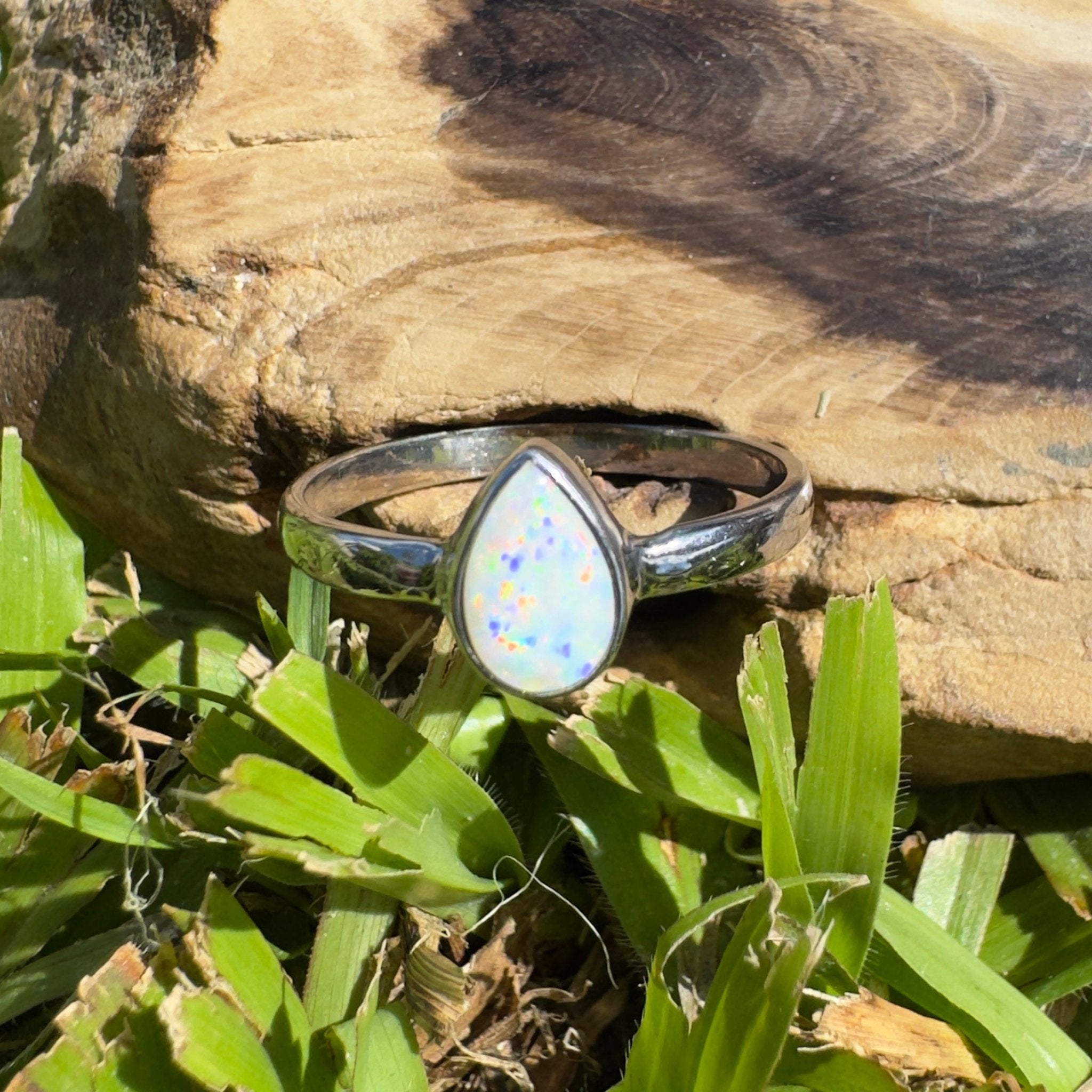 Cape Byron Kaleidoscope – 0.9ct Solid Lightning Ridge Opal 925 Sterling Silver Ring