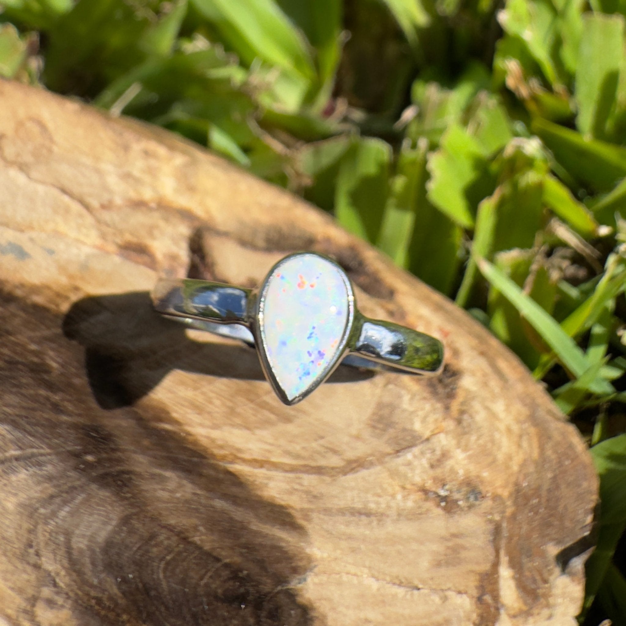 Cape Byron Kaleidoscope – 0.9ct Solid Lightning Ridge Opal 925 Sterling Silver Ring