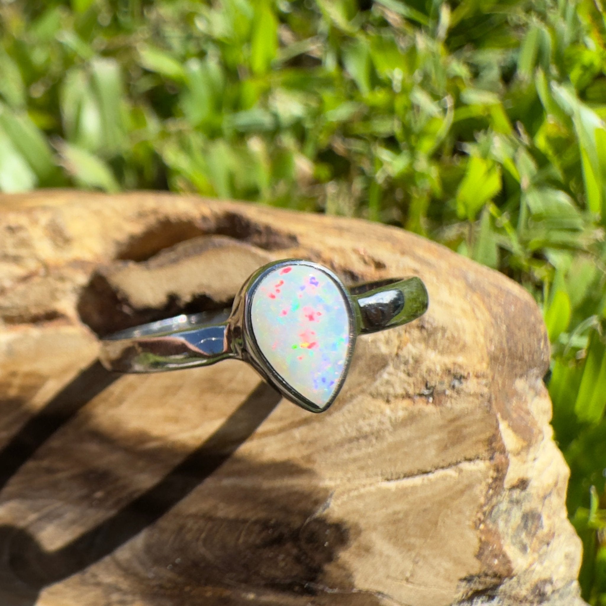 Cape Byron Kaleidoscope – 0.9ct Solid Lightning Ridge Opal 925 Sterling Silver Ring