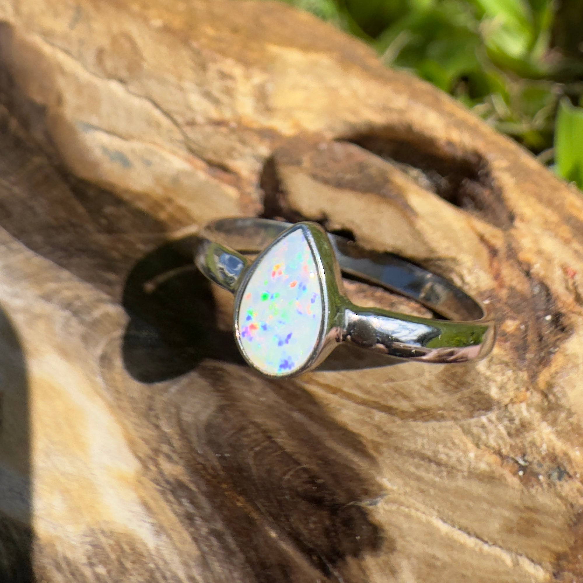 Cape Byron Kaleidoscope – 0.9ct Solid Lightning Ridge Opal 925 Sterling Silver Ring