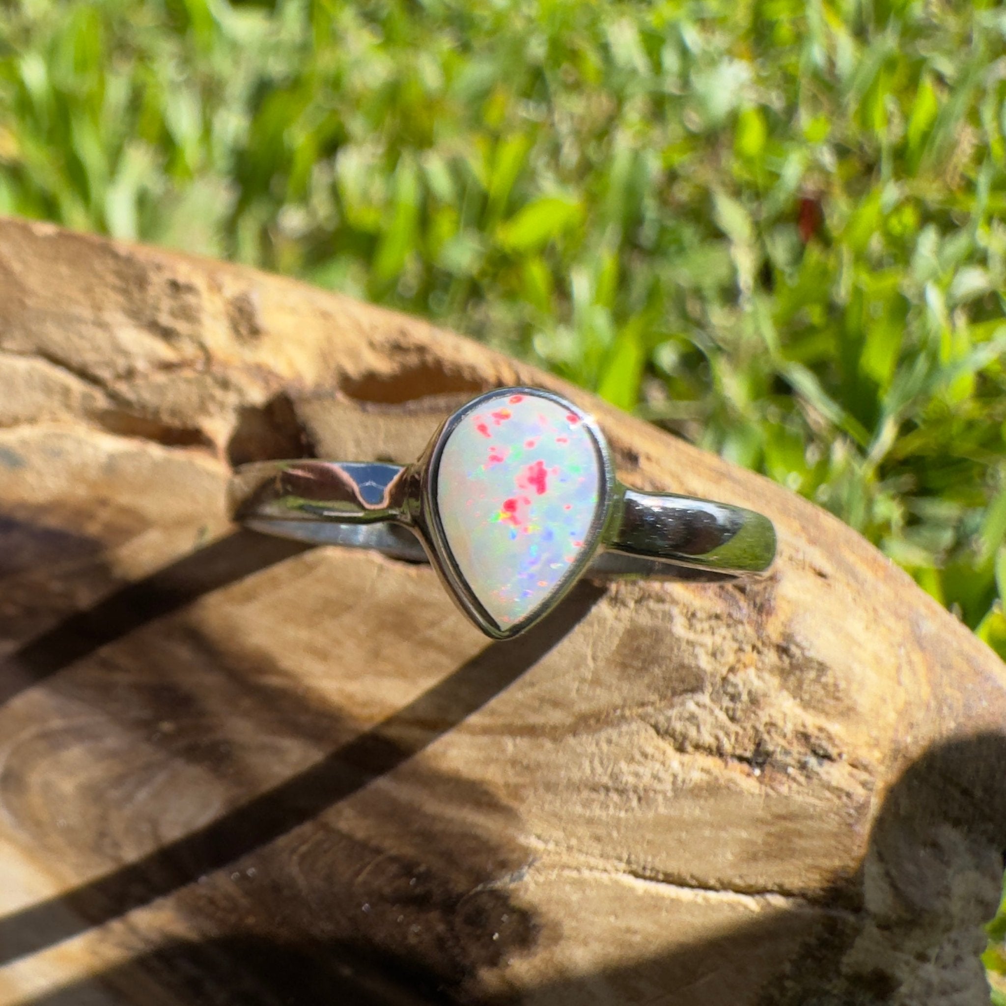 Cape Byron Kaleidoscope – 0.9ct Solid Lightning Ridge Opal 925 Sterling Silver Ring