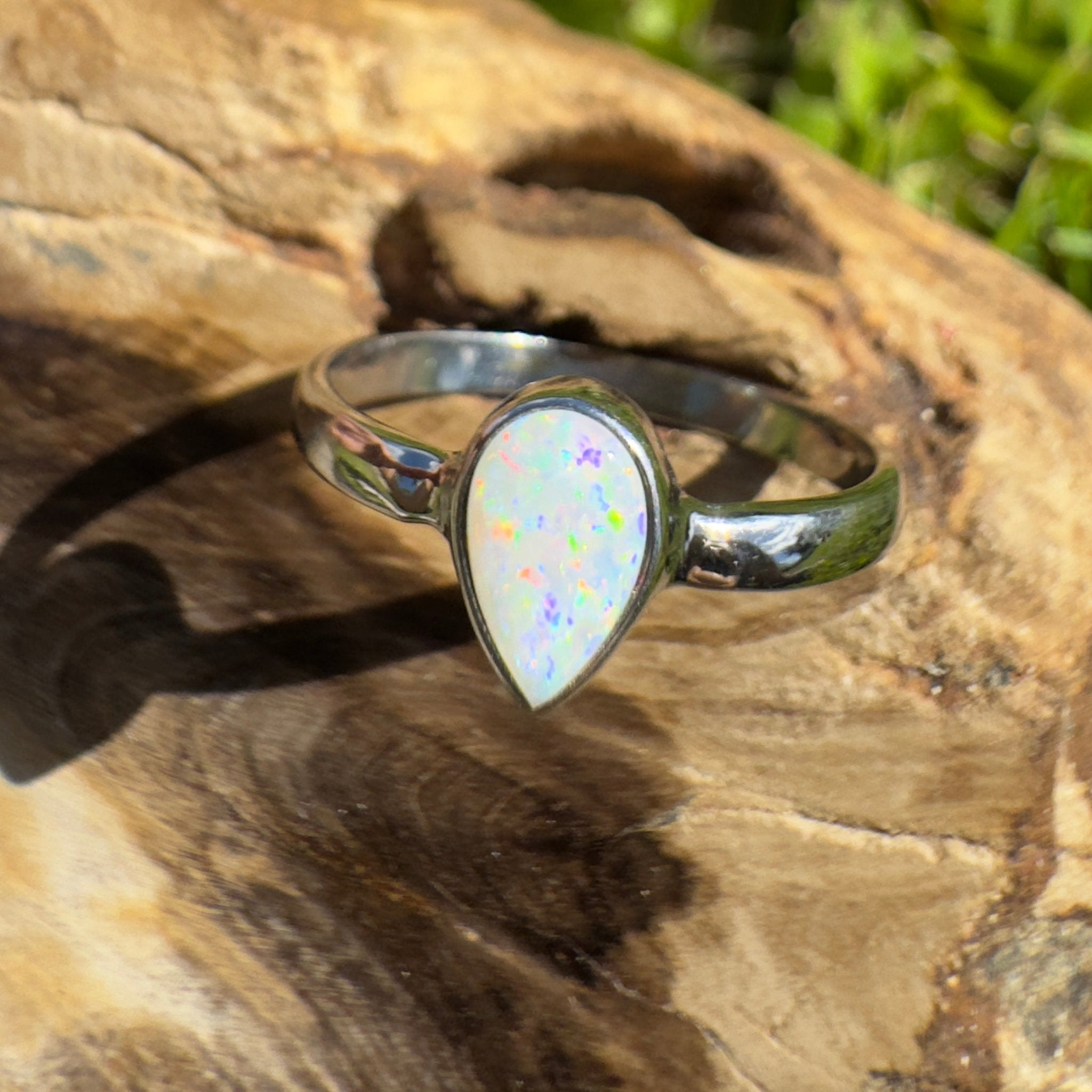 Cape Byron Kaleidoscope – 0.9ct Solid Lightning Ridge Opal 925 Sterling Silver Ring