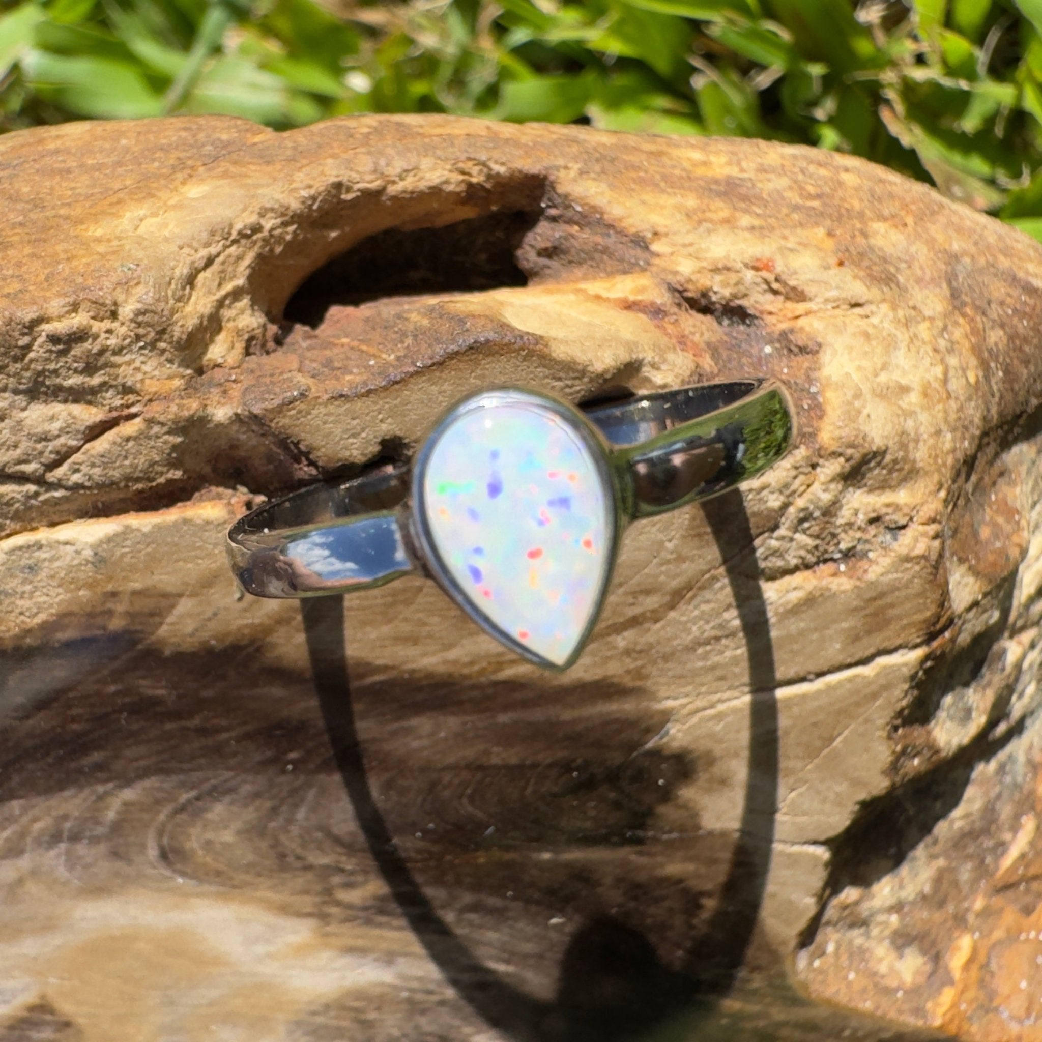 Cape Byron Kaleidoscope – 0.9ct Solid Lightning Ridge Opal 925 Sterling Silver Ring