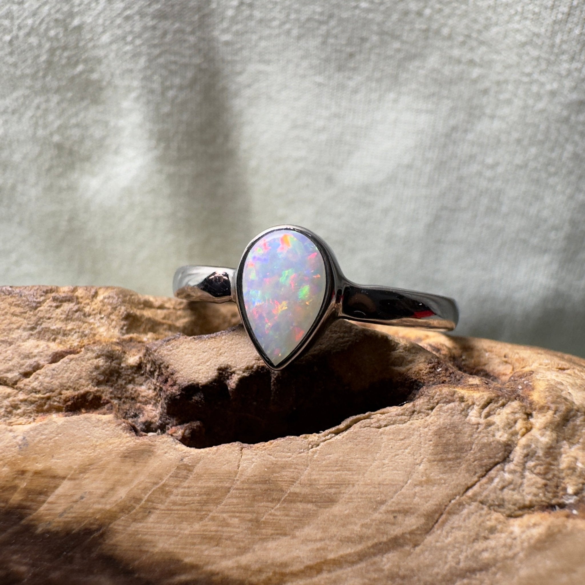 Cape Byron Kaleidoscope – 0.9ct Solid Lightning Ridge Opal 925 Sterling Silver Ring
