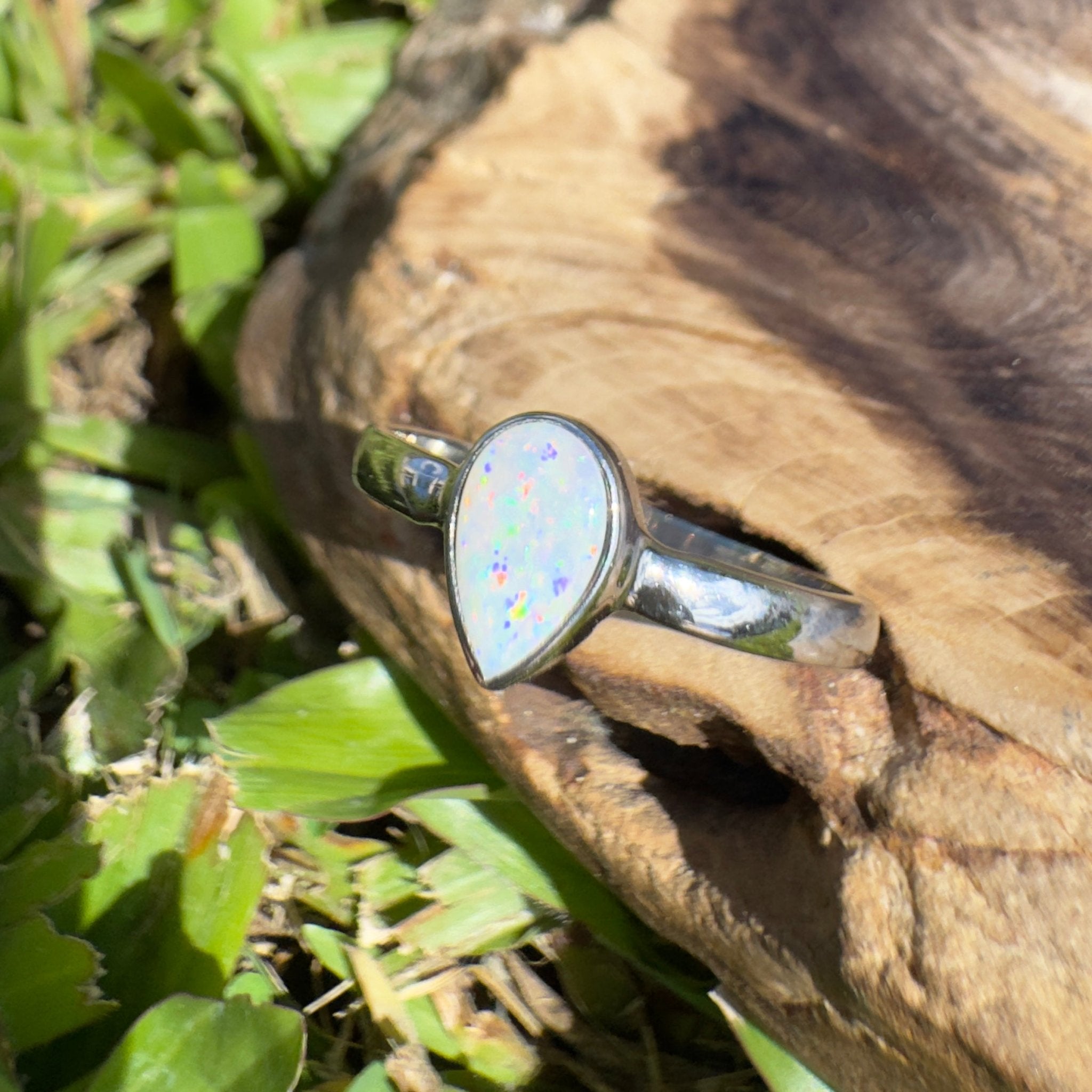 Cape Byron Kaleidoscope – 0.9ct Solid Lightning Ridge Opal 925 Sterling Silver Ring
