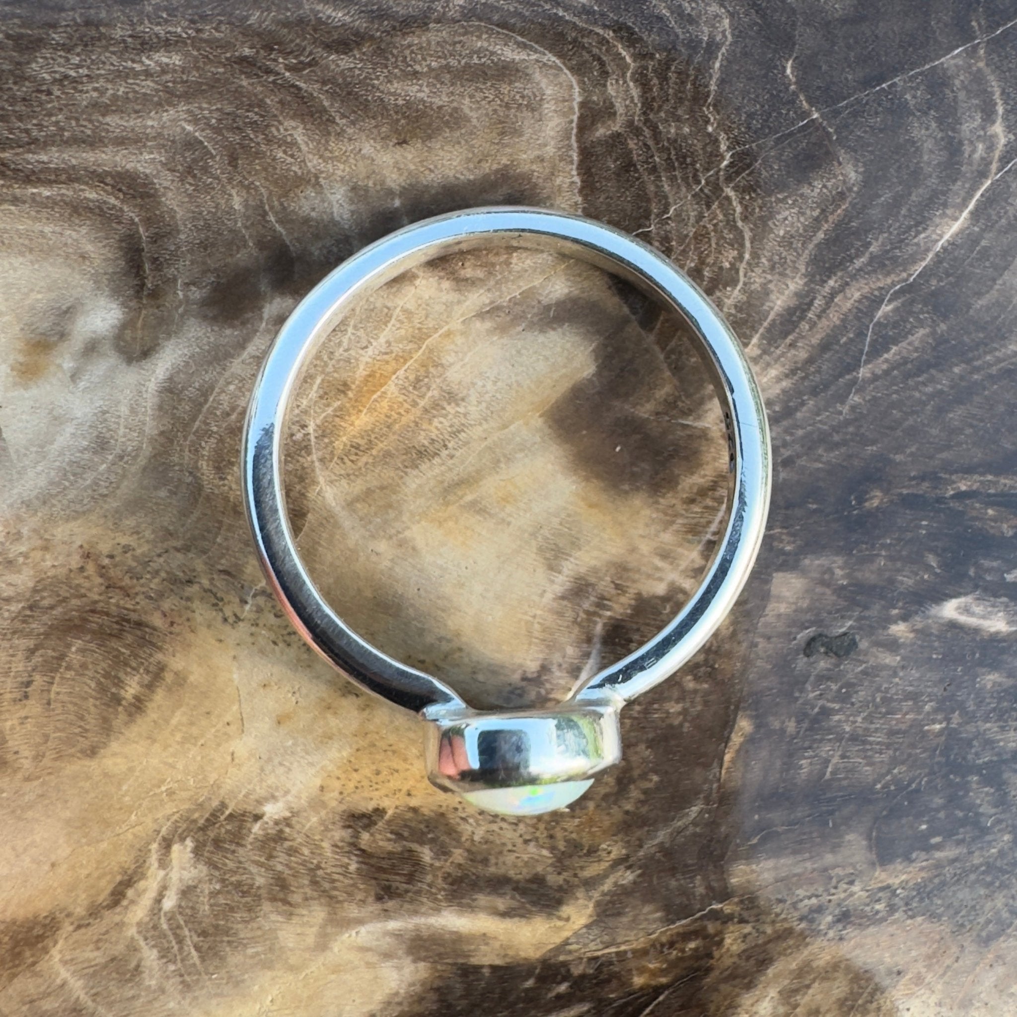 Cape Leveque Flame – 0.8ct Mintabie Opal Ring