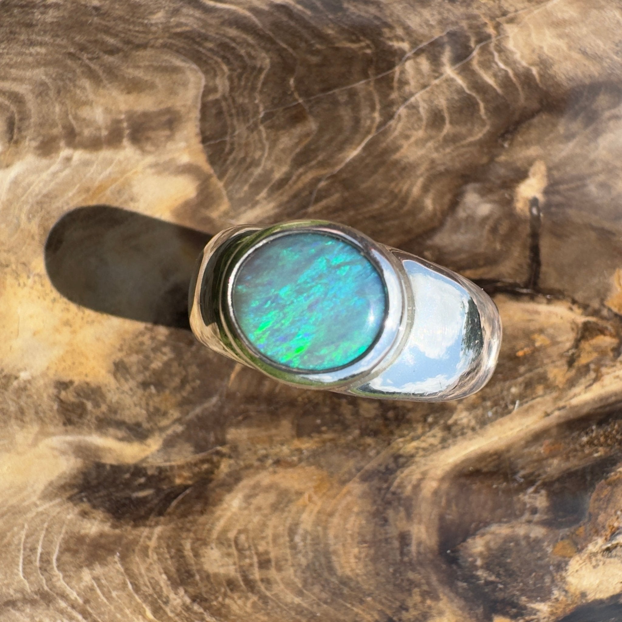 Cardwell Breeze ~ 1.6ct Solid Lightning Ridge Opal 925 Silver Ring