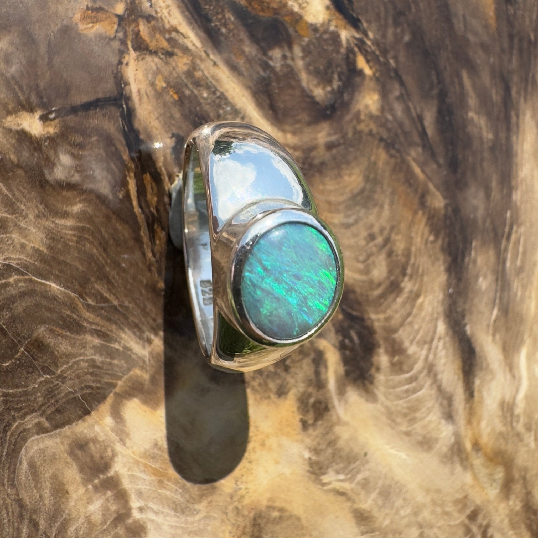 Cardwell Breeze ~ 1.6ct Solid Lightning Ridge Opal 925 Silver Ring