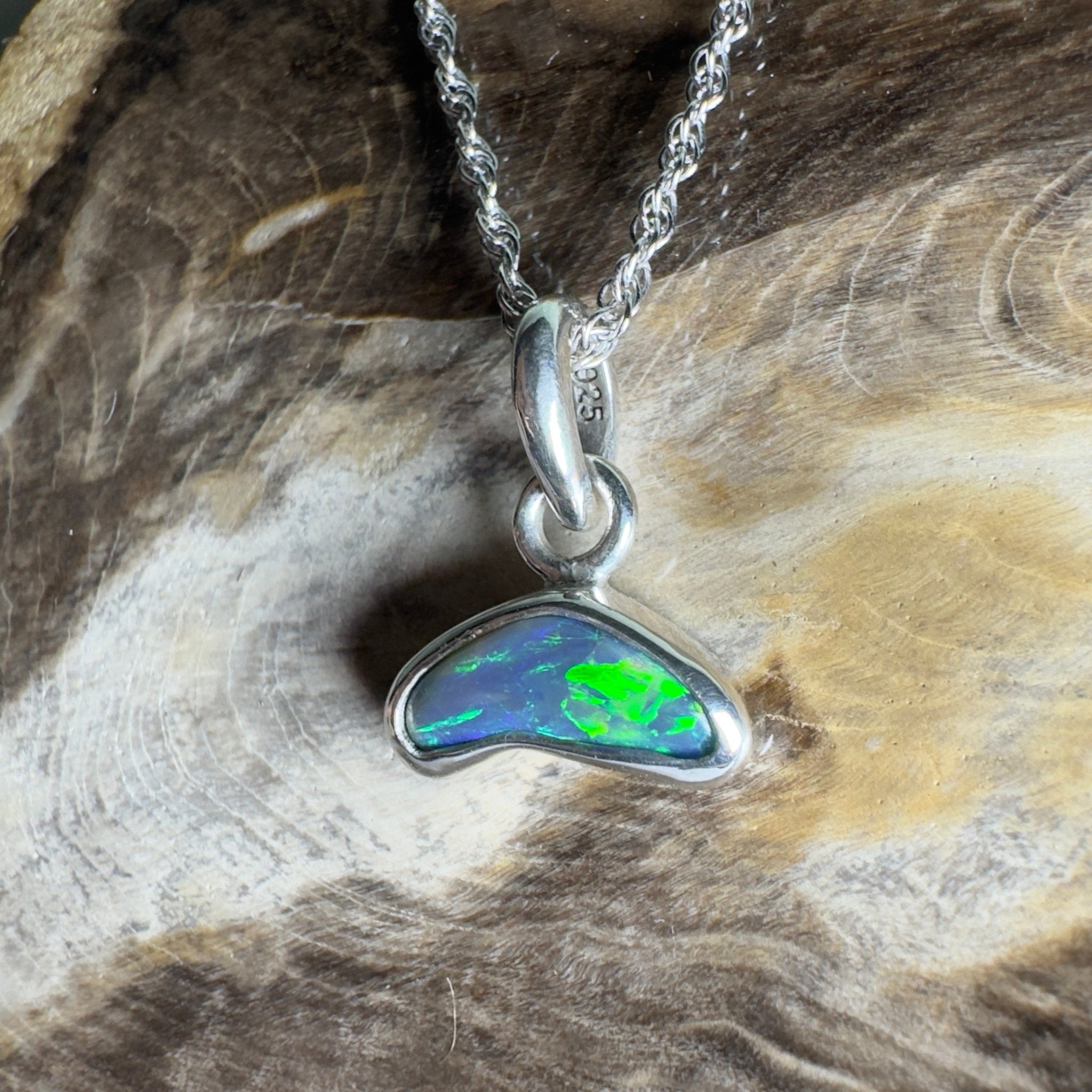 Cobourg Passage ~ 0.85ct Lightning Ridge Black Opal 925 Silver Pendant