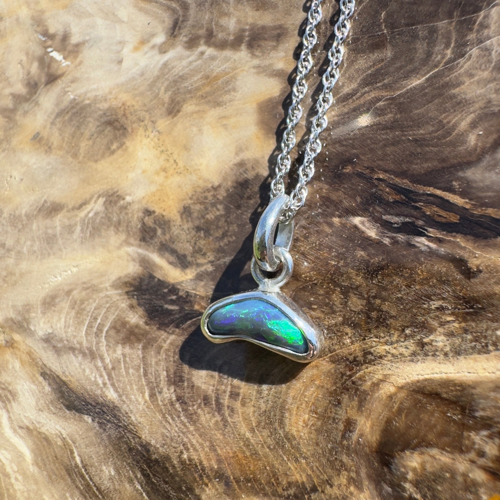 Cobourg Passage ~ 0.85ct Lightning Ridge Black Opal 925 Silver Pendant