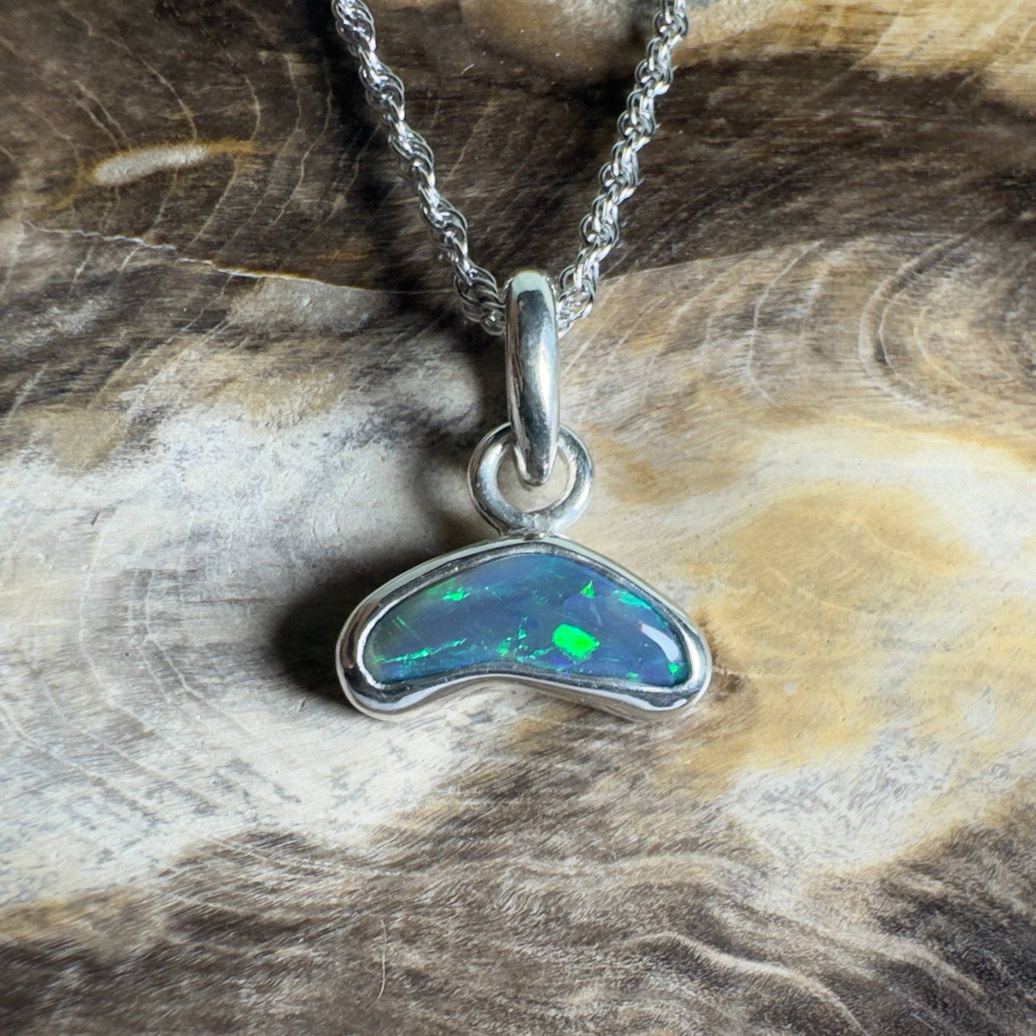 Cobourg Passage ~ 0.85ct Lightning Ridge Black Opal 925 Silver Pendant