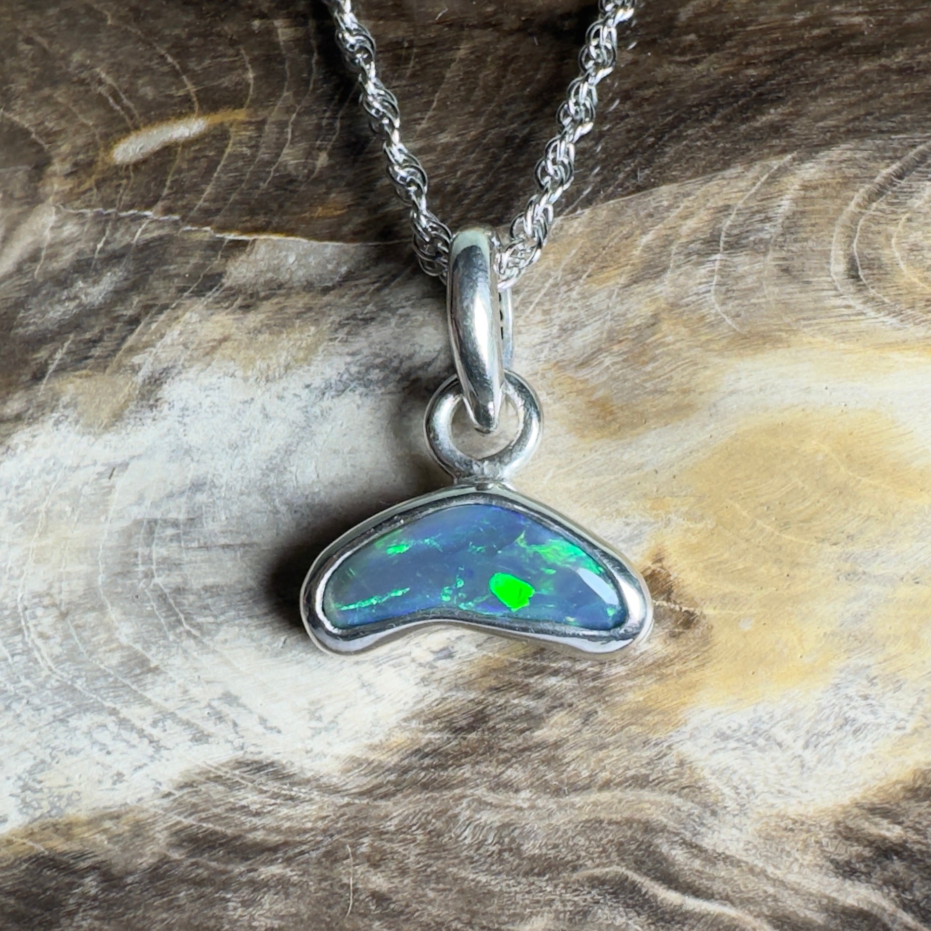 Cobourg Passage ~ 0.85ct Lightning Ridge Black Opal 925 Silver Pendant