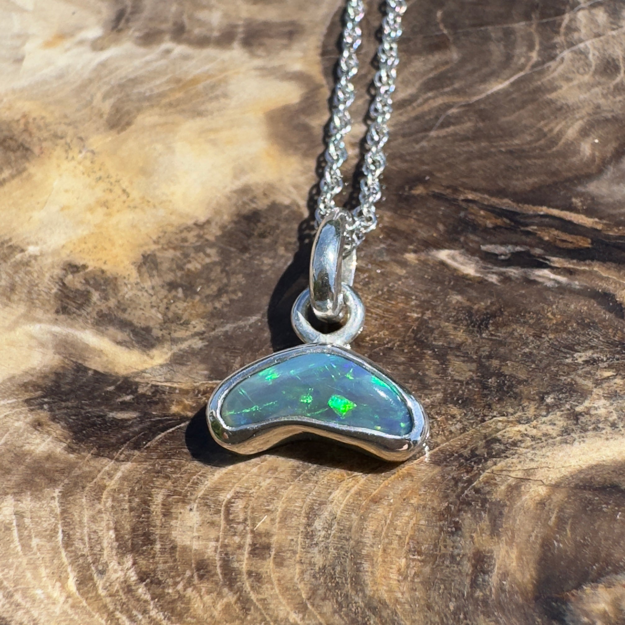 Cobourg Passage ~ 0.85ct Lightning Ridge Black Opal 925 Silver Pendant