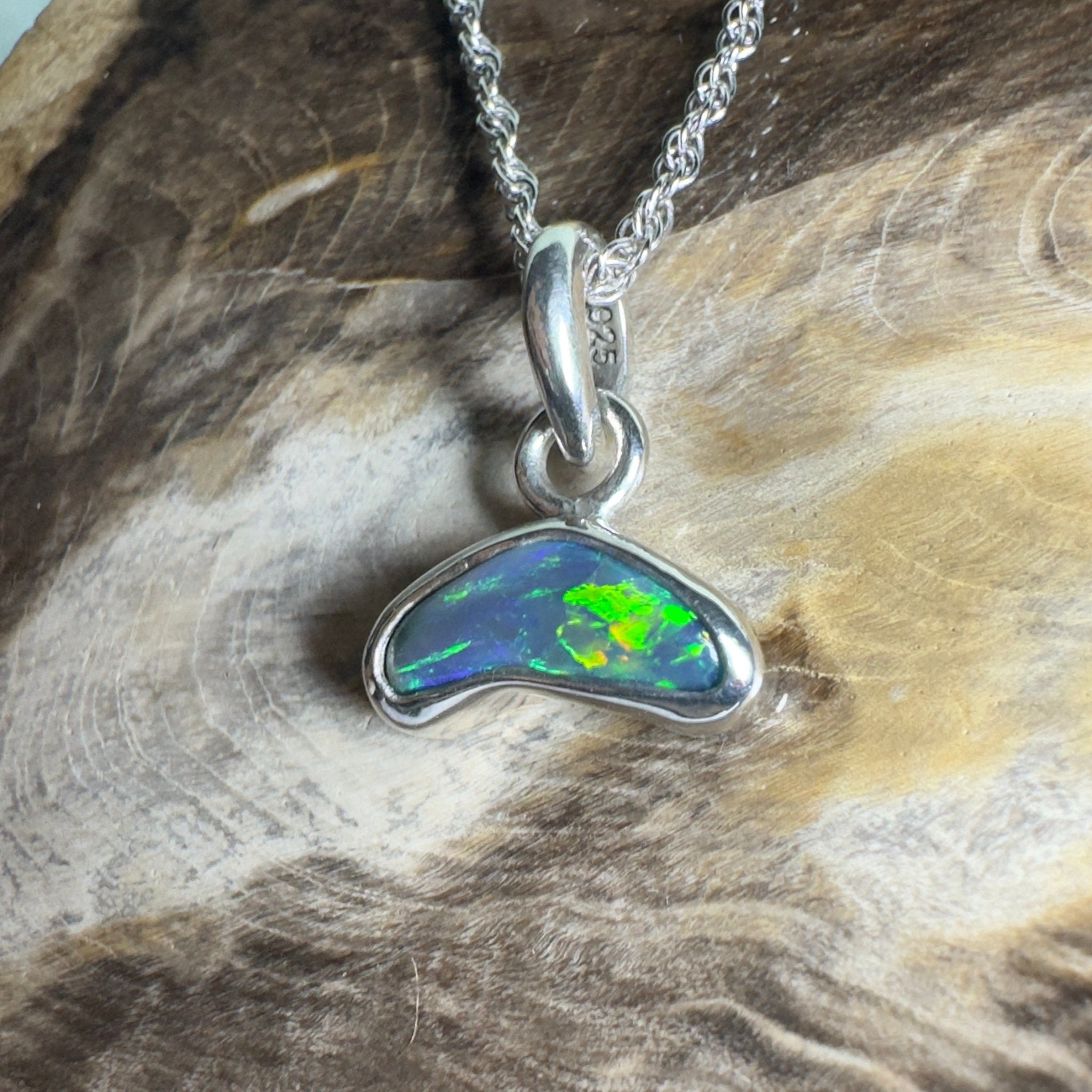 Cobourg Passage ~ 0.85ct Lightning Ridge Black Opal 925 Silver Pendant