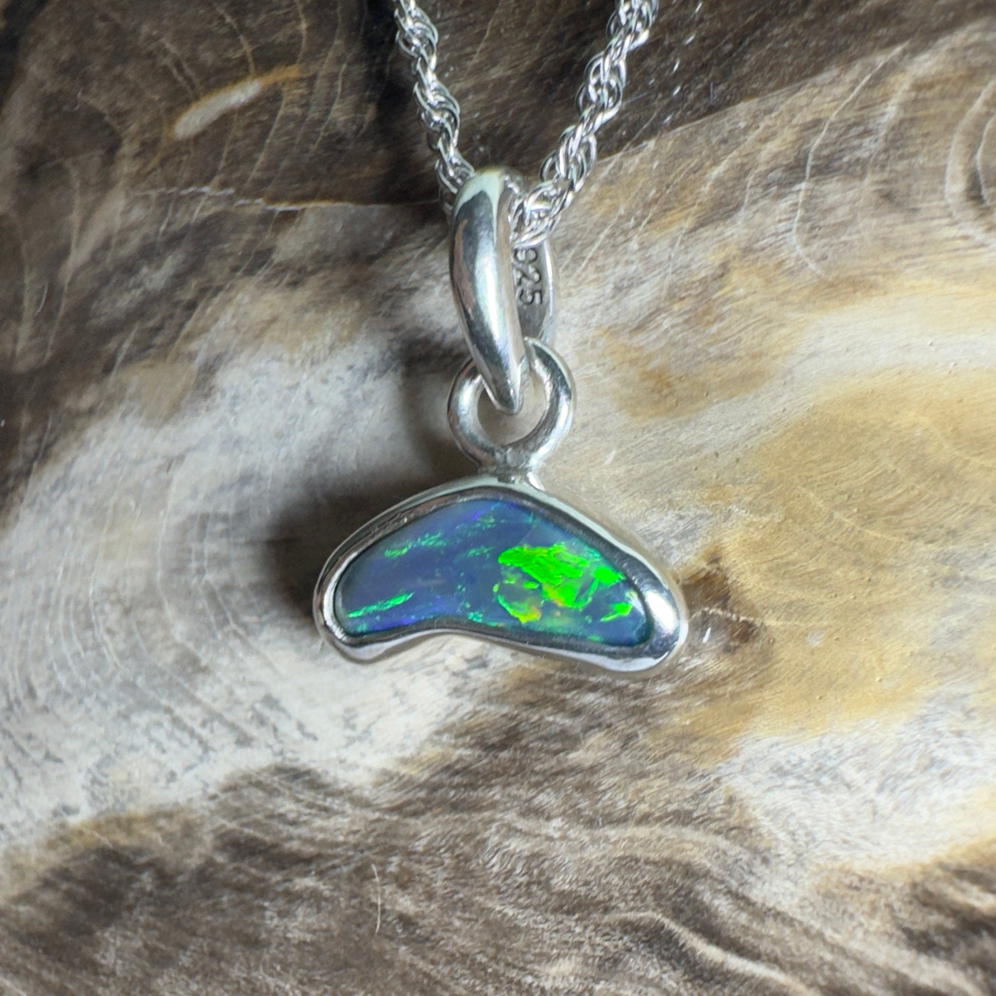 Cobourg Passage ~ 0.85ct Lightning Ridge Black Opal 925 Silver Pendant