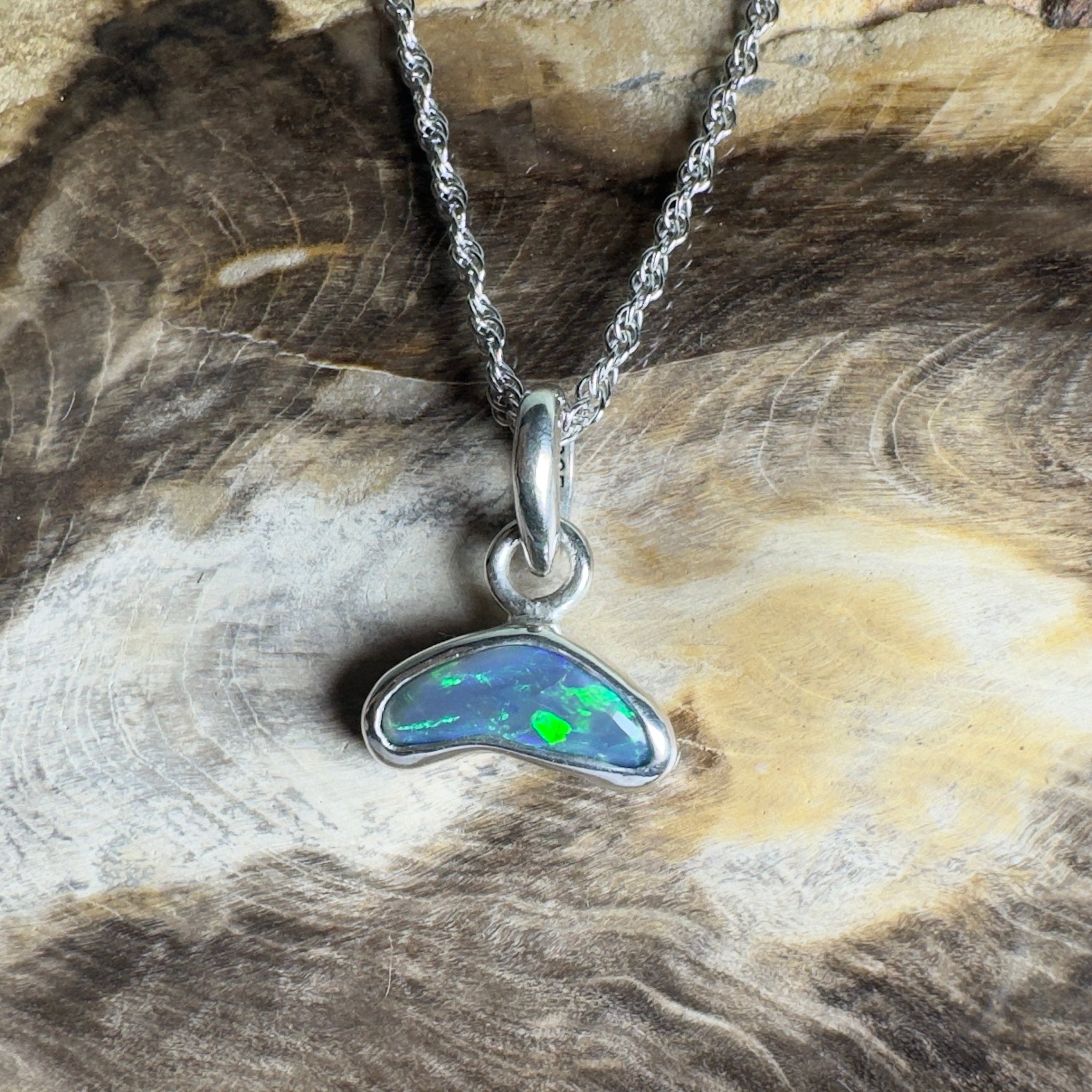 Cobourg Passage ~ 0.85ct Lightning Ridge Black Opal 925 Silver Pendant