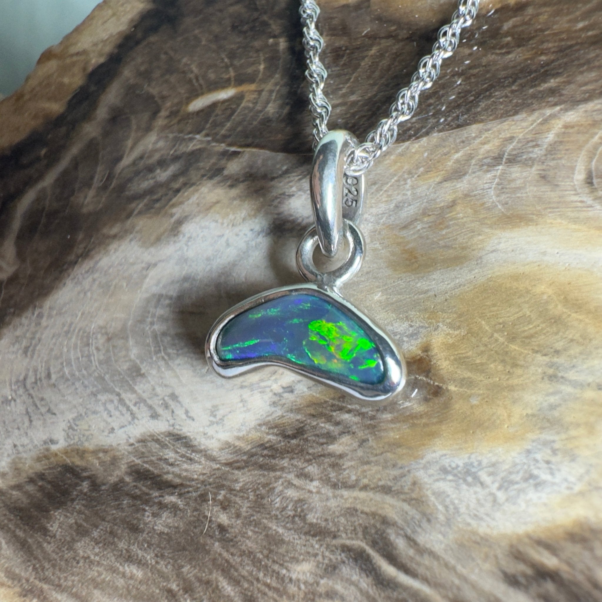 Cobourg Passage ~ 0.85ct Lightning Ridge Black Opal 925 Silver Pendant