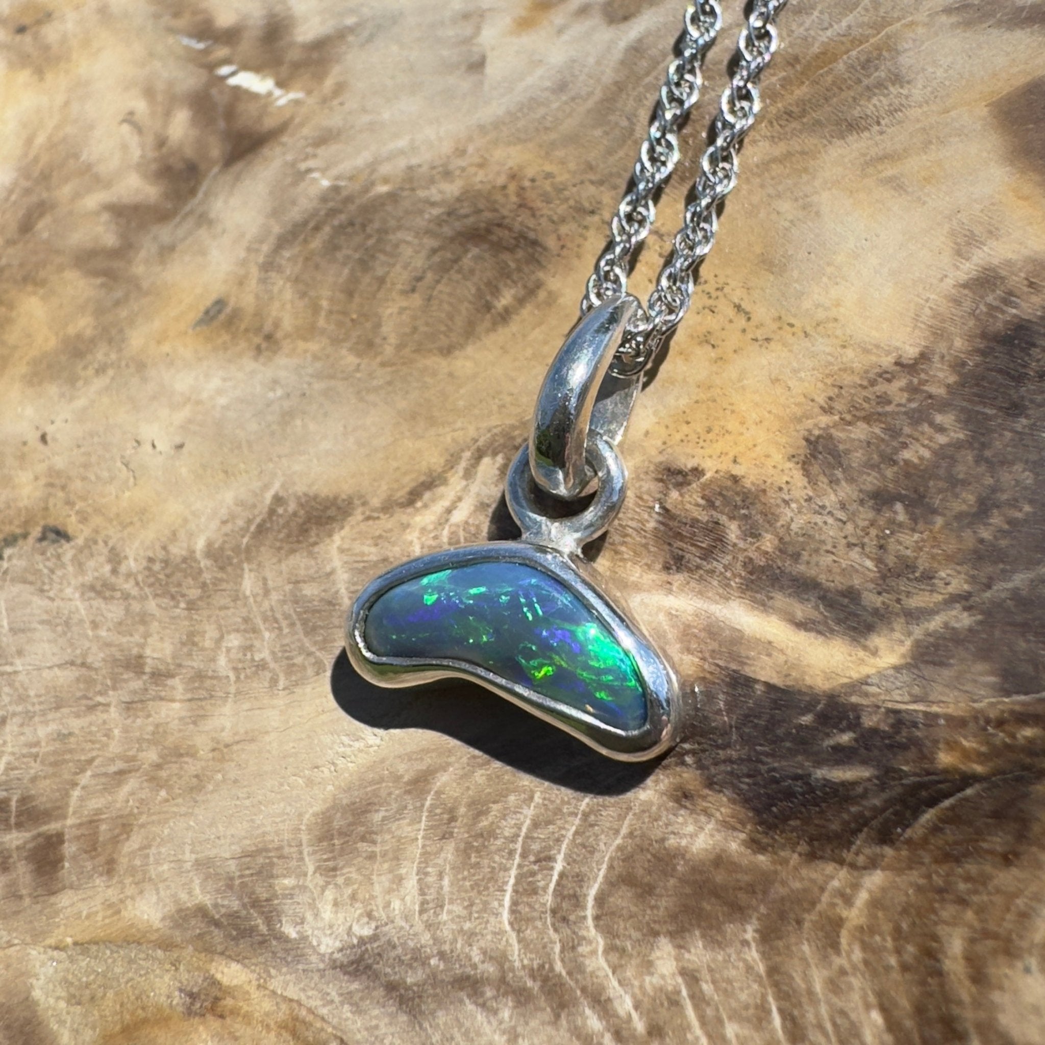 Cobourg Passage ~ 0.85ct Lightning Ridge Black Opal 925 Silver Pendant